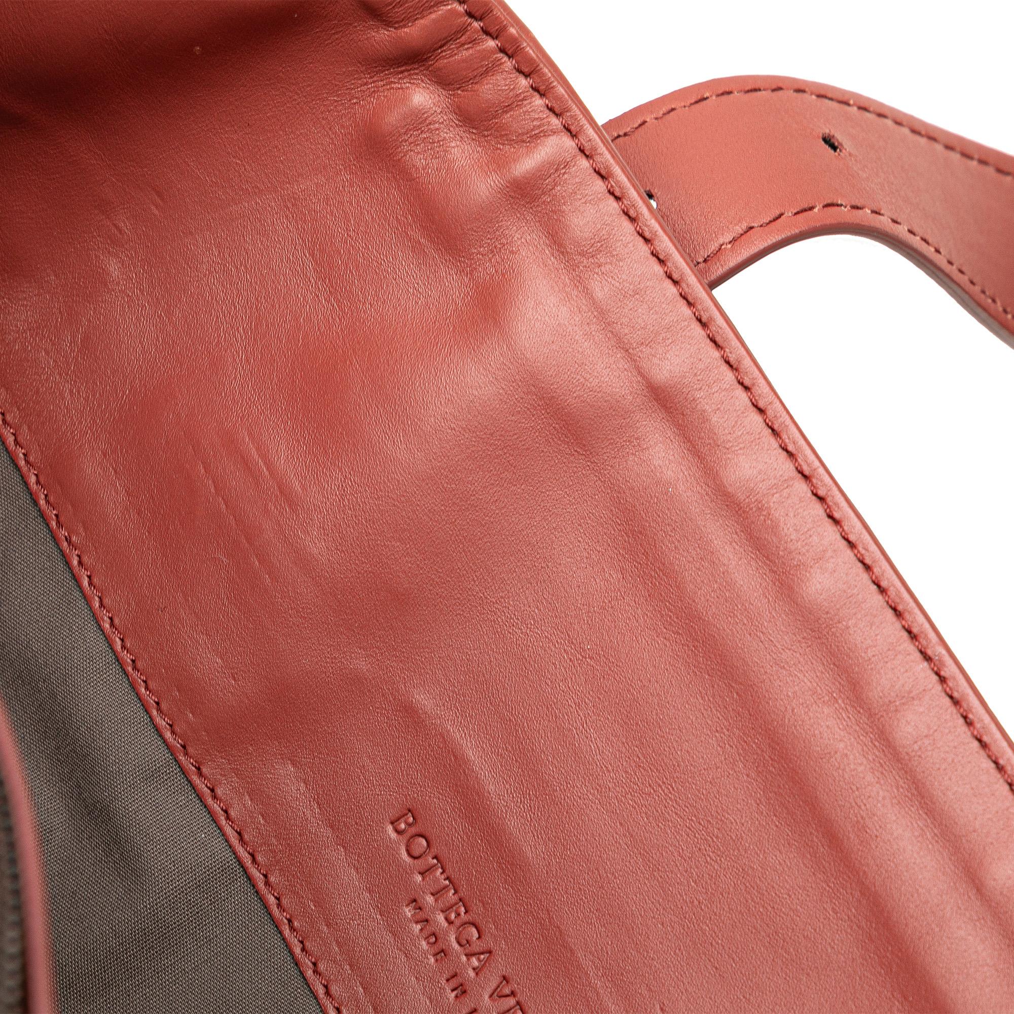 Bottega Veneta Intrecciato Belt Strap Tote Bag (SHG-dyfnpC)