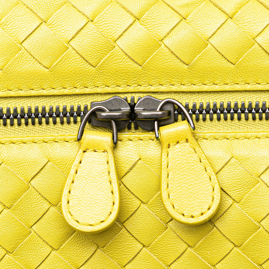 Bottega Veneta Intrecciato Brick Tote (SHG-uyGevG)