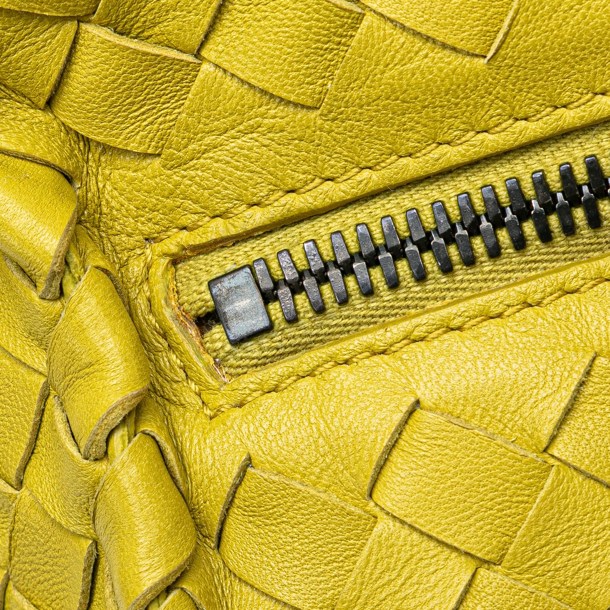 Bottega Veneta Intrecciato Brick Tote (SHG-uyGevG)