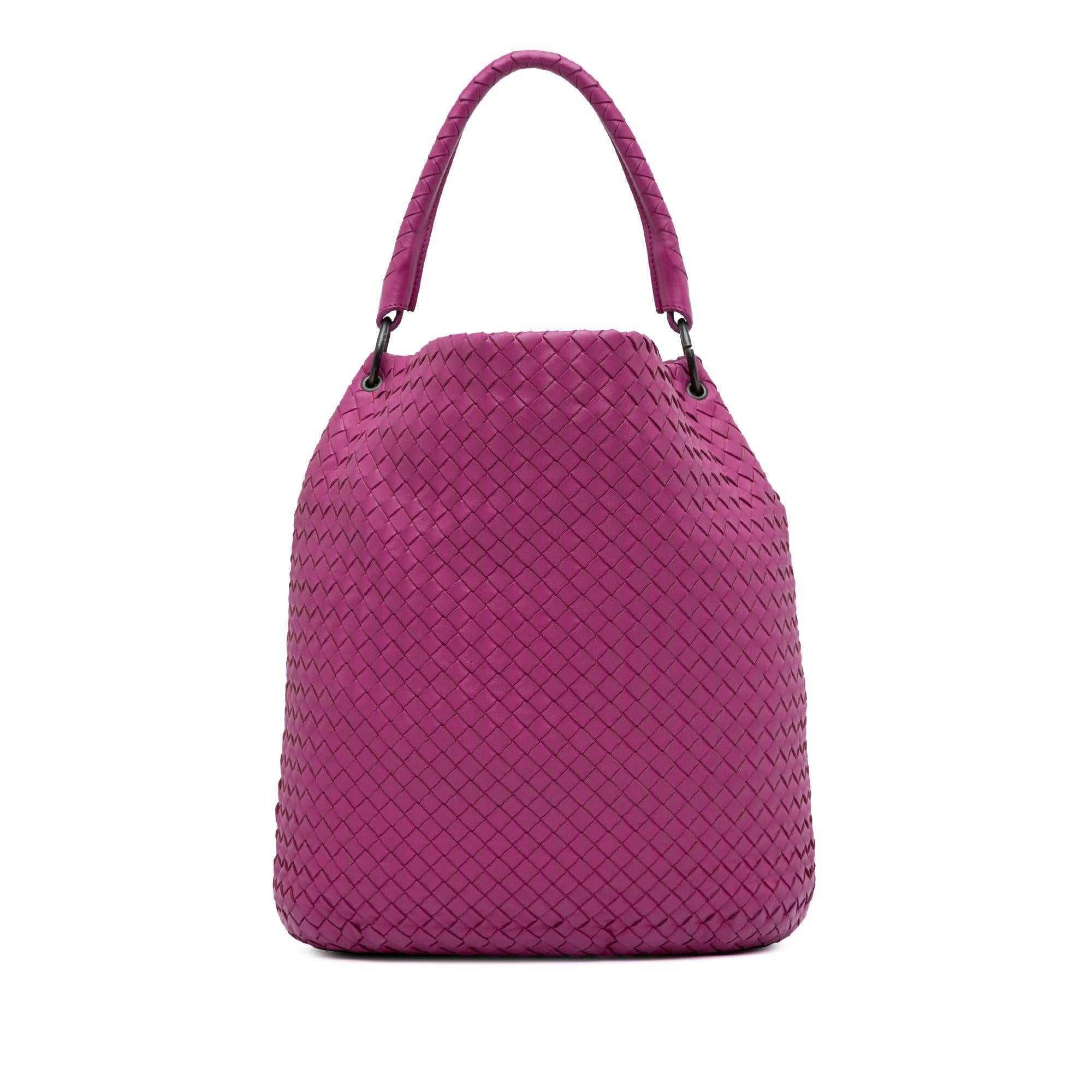 Bottega Veneta Intrecciato Bucket Bag (SHG-xSmsSm)