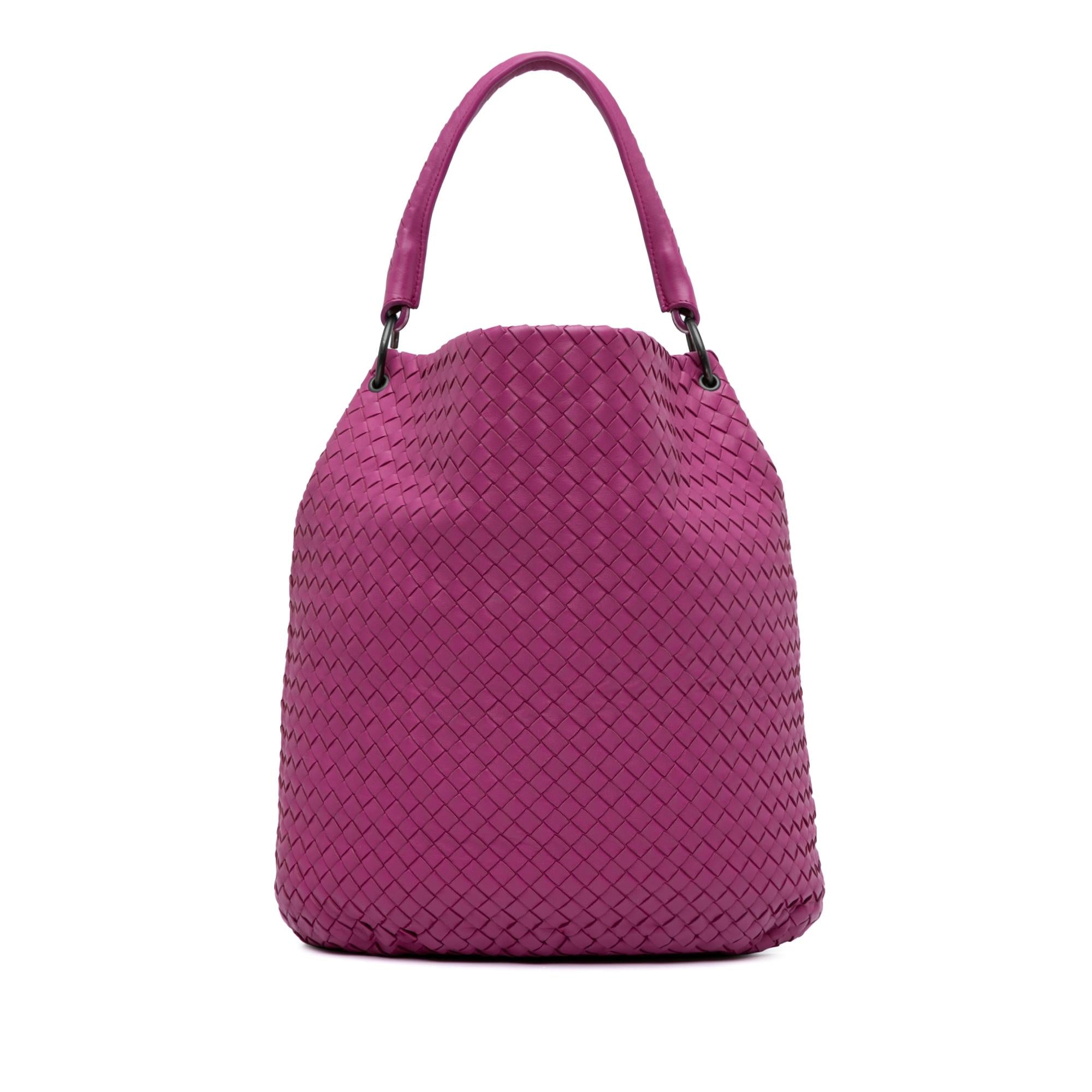 Bottega Veneta Intrecciato Bucket Bag (SHG-xSmsSm)