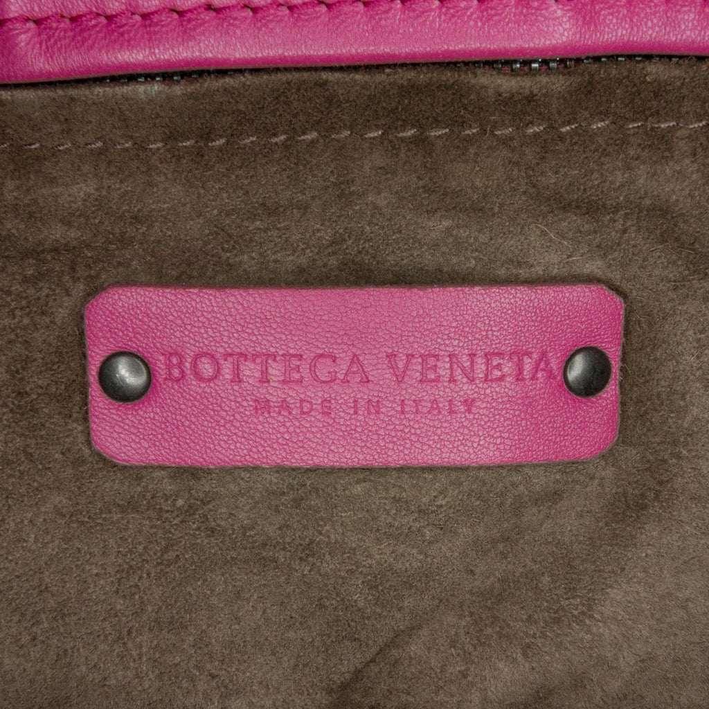 Bottega Veneta Intrecciato Bucket Bag (SHG-xSmsSm)