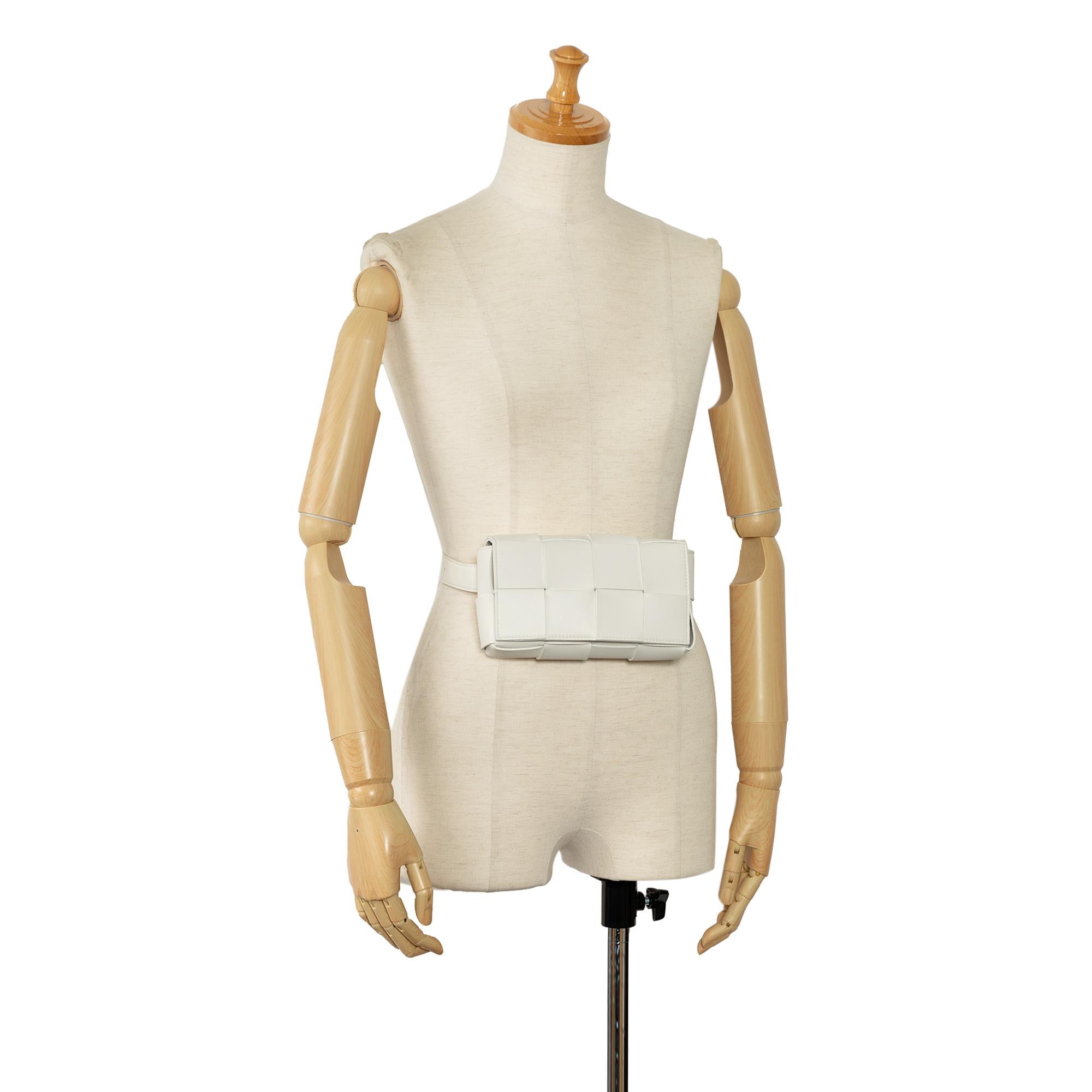 Bottega Veneta Intrecciato Cassette Belt Bag (SHG-EFSseN)