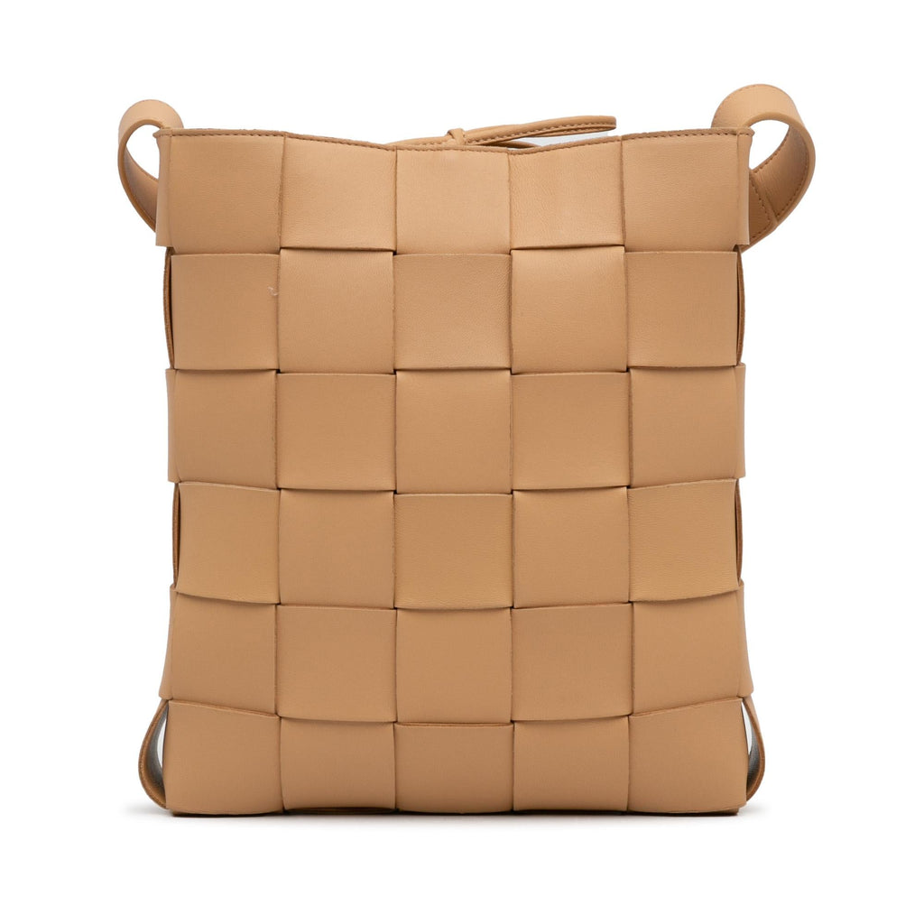 Bottega Veneta Intrecciato Cassette Crossbody Bag (SHG-QUNXui)