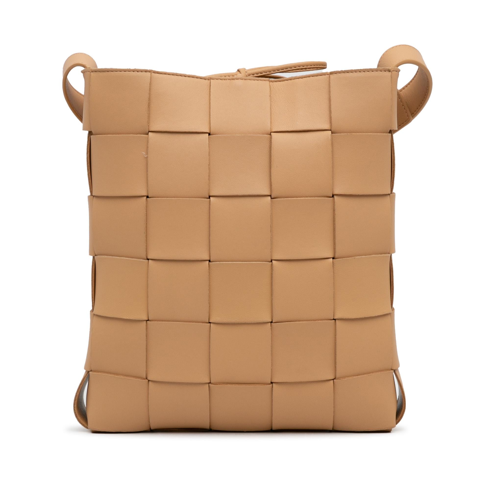 Bottega Veneta Intrecciato Cassette Crossbody Bag (SHG-QUNXui)