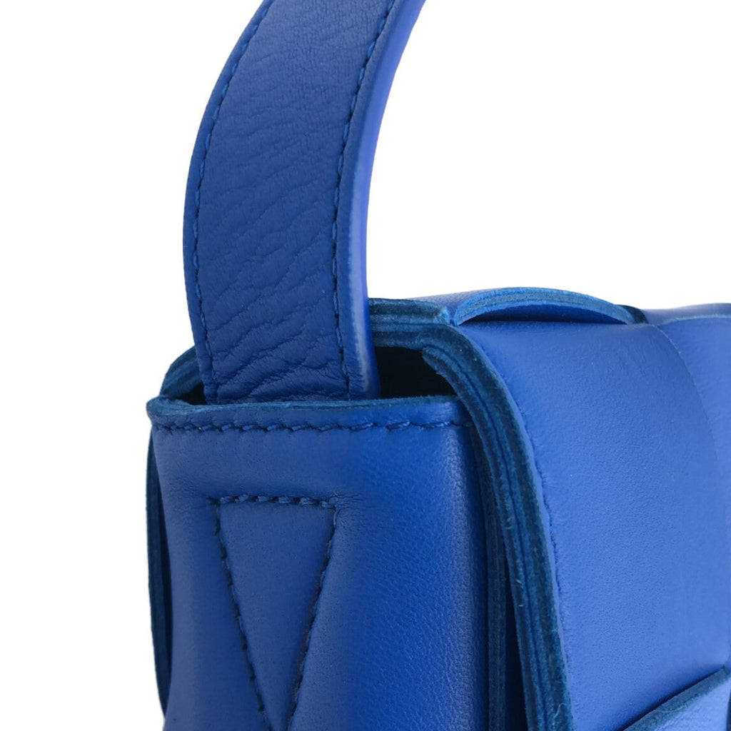 Bottega Veneta Intrecciato Cassette Crossbody (SHG-W1zLnP)