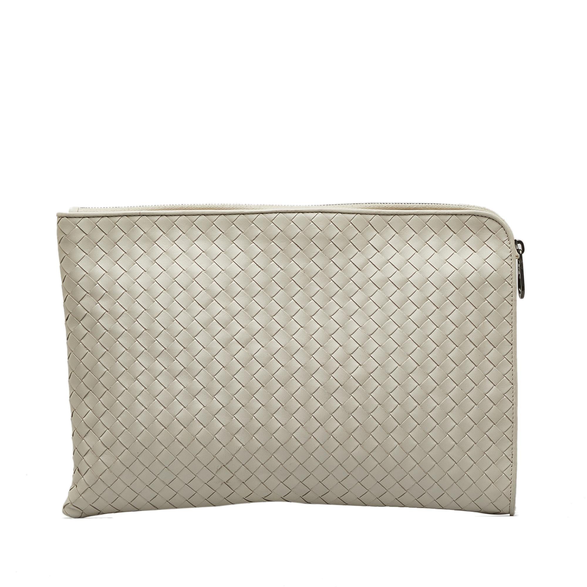 Bottega Veneta Intrecciato Clutch Bag (SHG-zmdy5n)