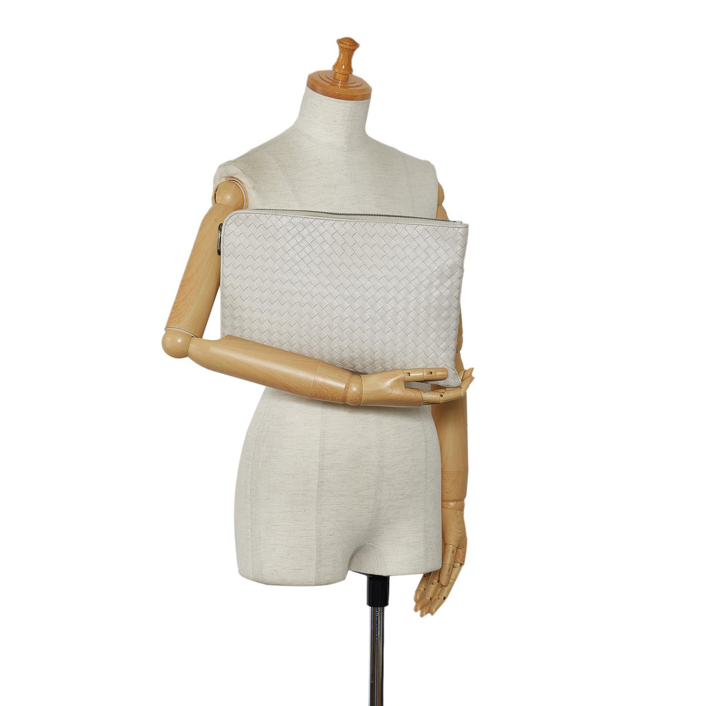 Bottega Veneta Intrecciato Clutch Bag (SHG-zmdy5n)
