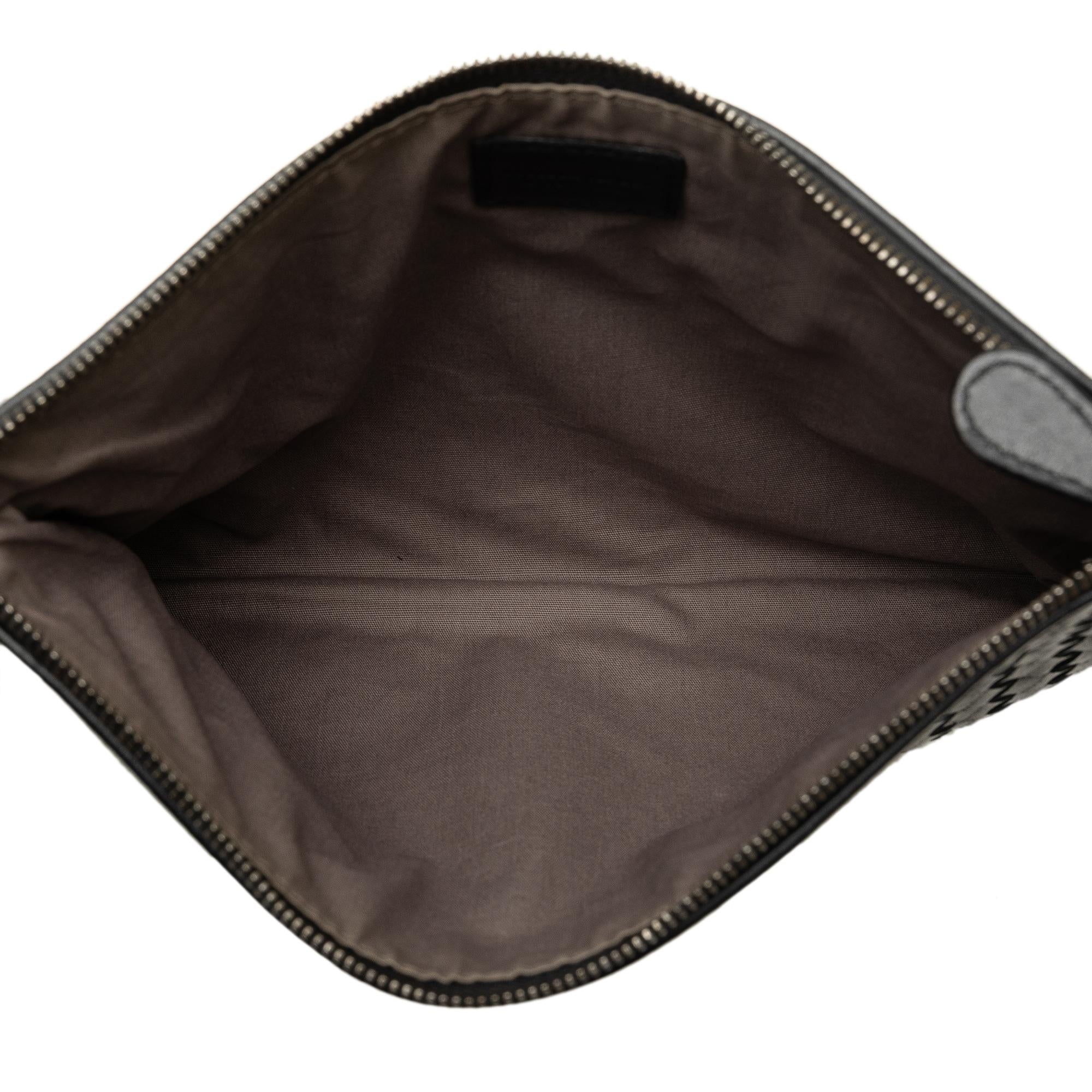 Bottega Veneta Intrecciato Clutch (SHG-Uyav7o)