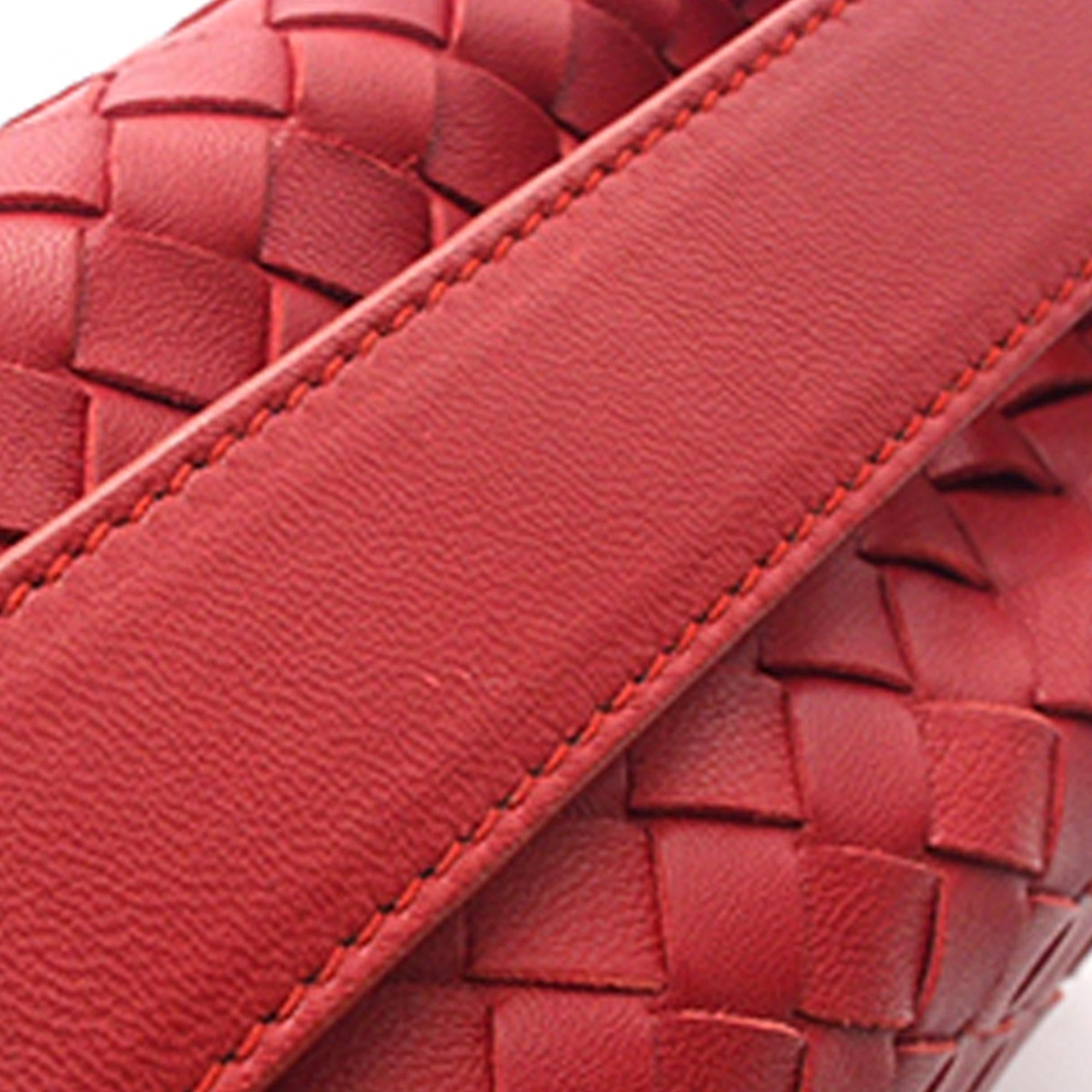 Bottega Veneta Intrecciato Cosmetic Handbag (SHG-oPg9vI)