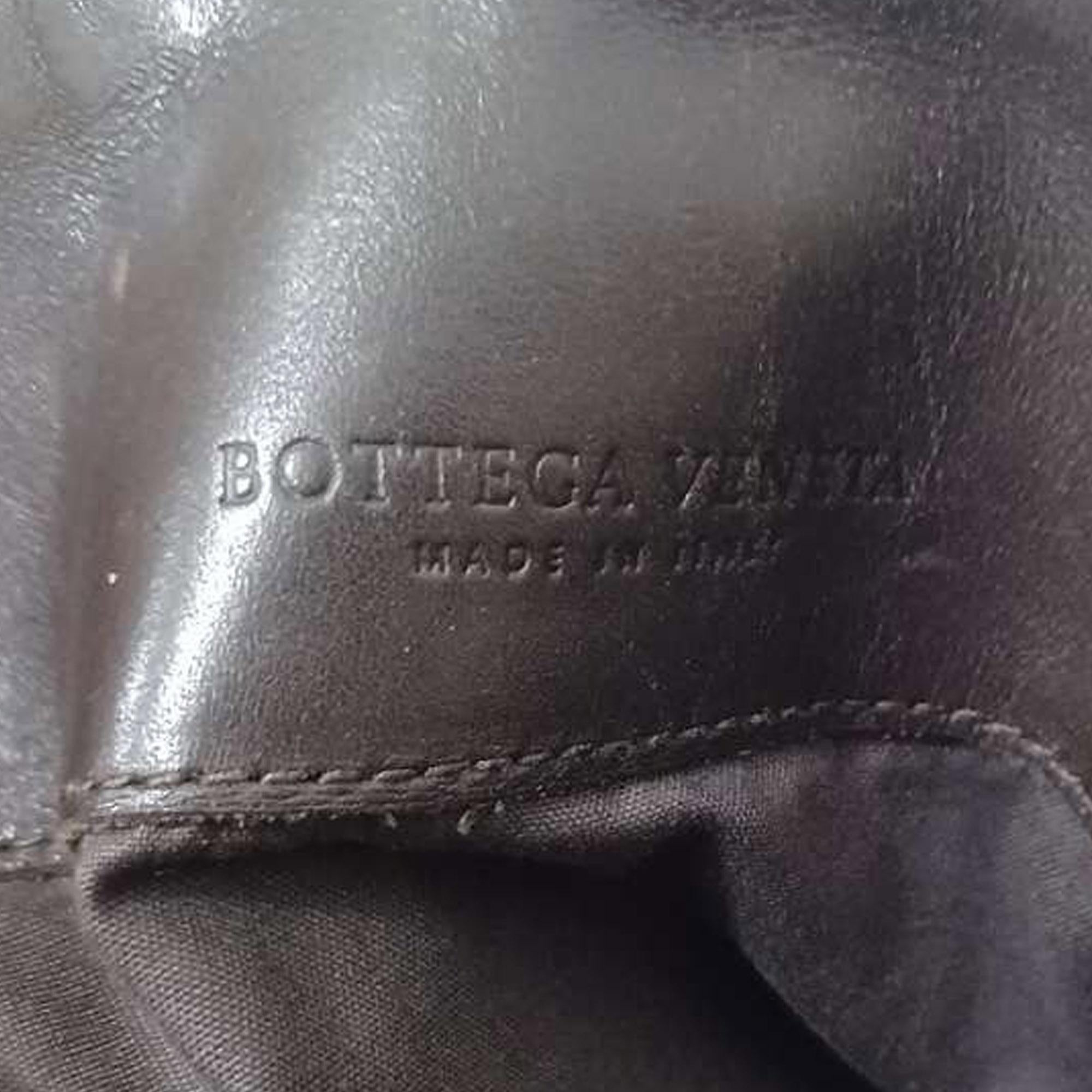Bottega Veneta Intrecciato Crossbody Bag (SHG-SEEuTf)