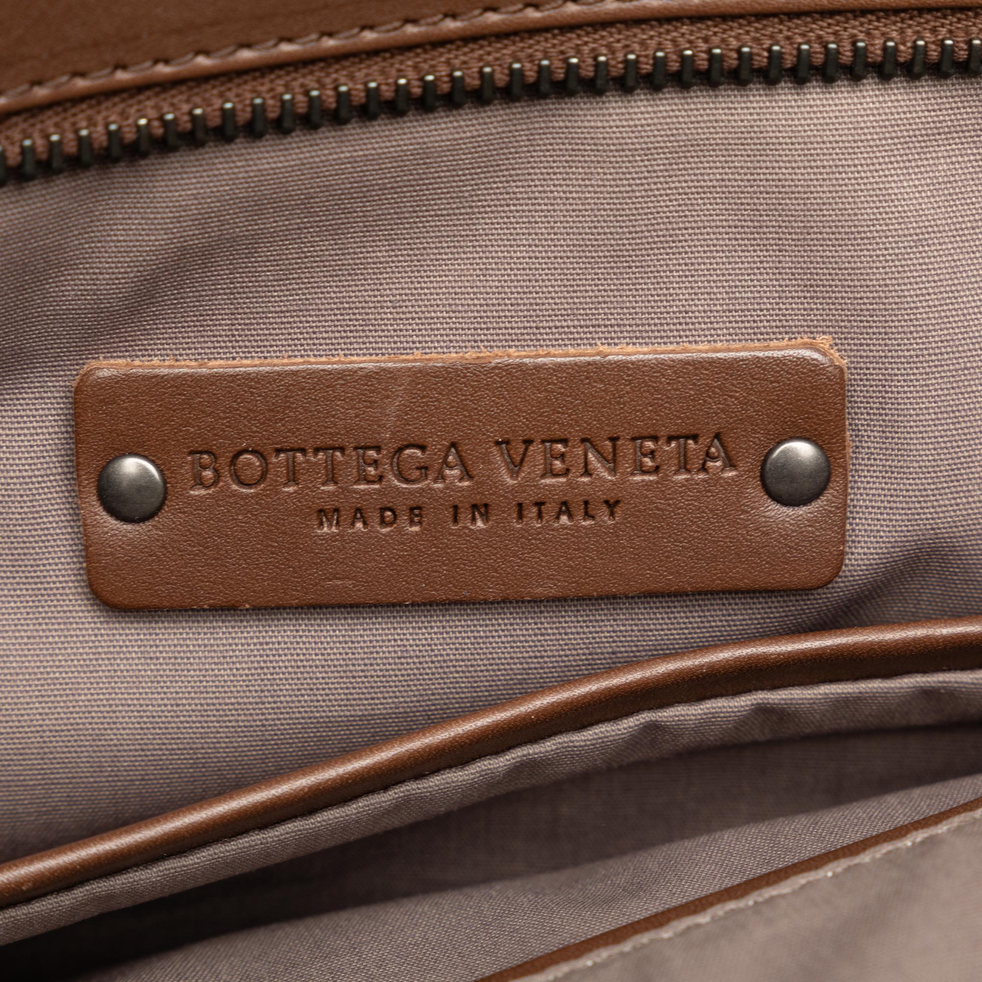 Bottega Veneta Intrecciato Crossbody Bag (SHG-SUecNk)