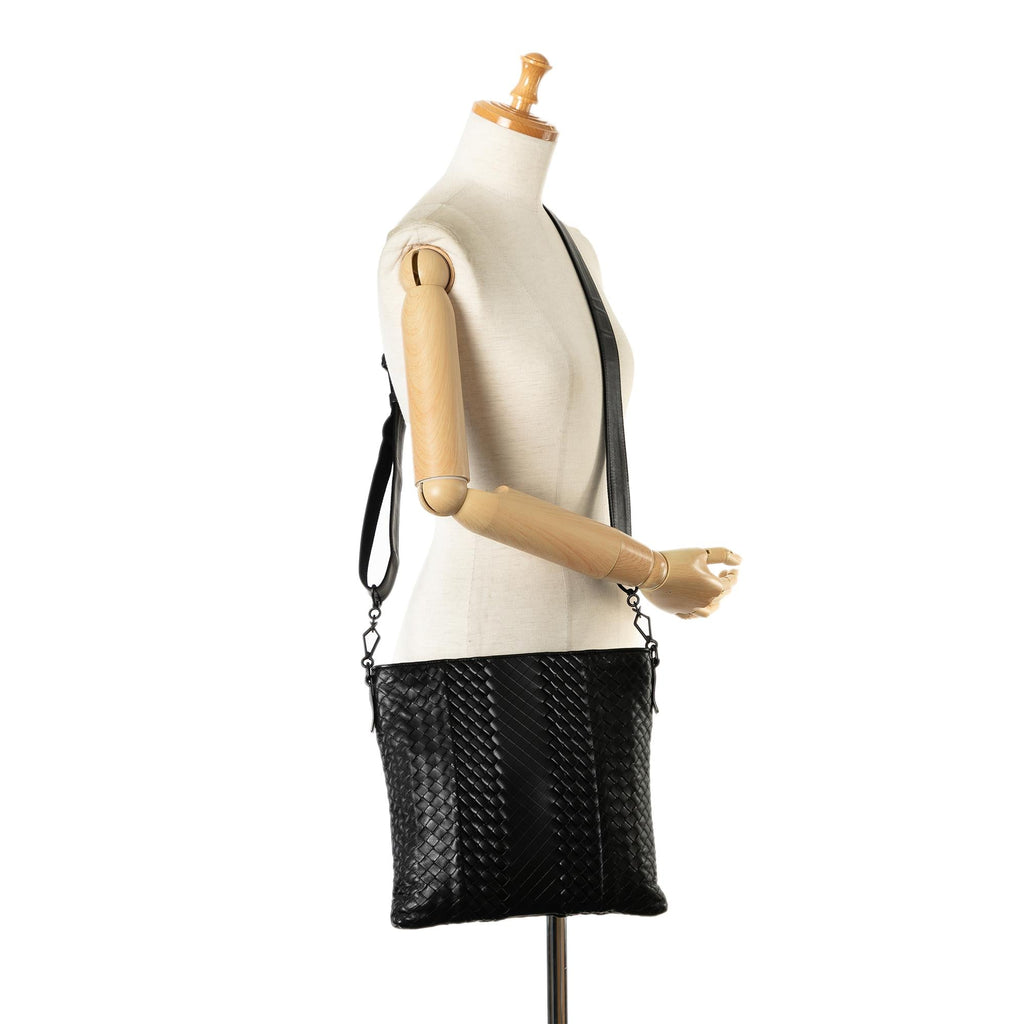 Bottega Veneta Intrecciato Crossbody Bag (SHG-OeLvJI)