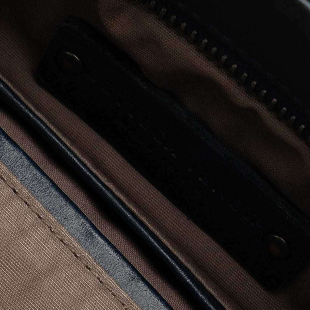 Bottega Veneta Intrecciato Crossbody (SHG-CetX2r)