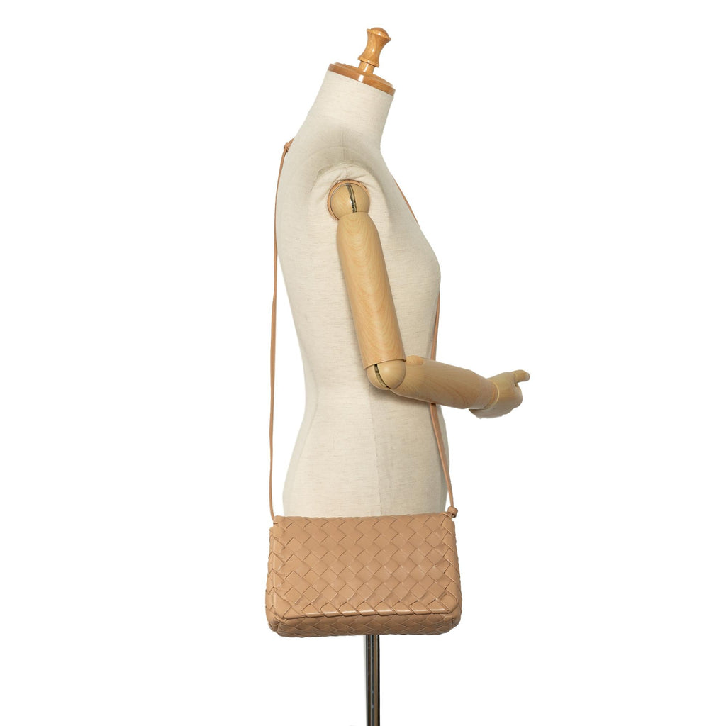 Bottega Veneta Intrecciato Flap Crossbody Bag (SHG-zM1bxm)