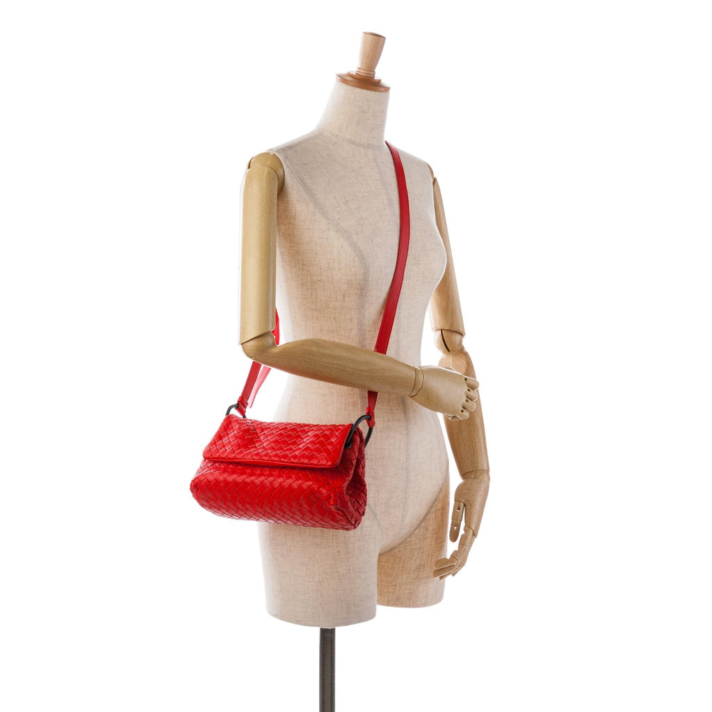 Bottega Veneta Intrecciato Flap Crossbody (SHG-XBGpUp)