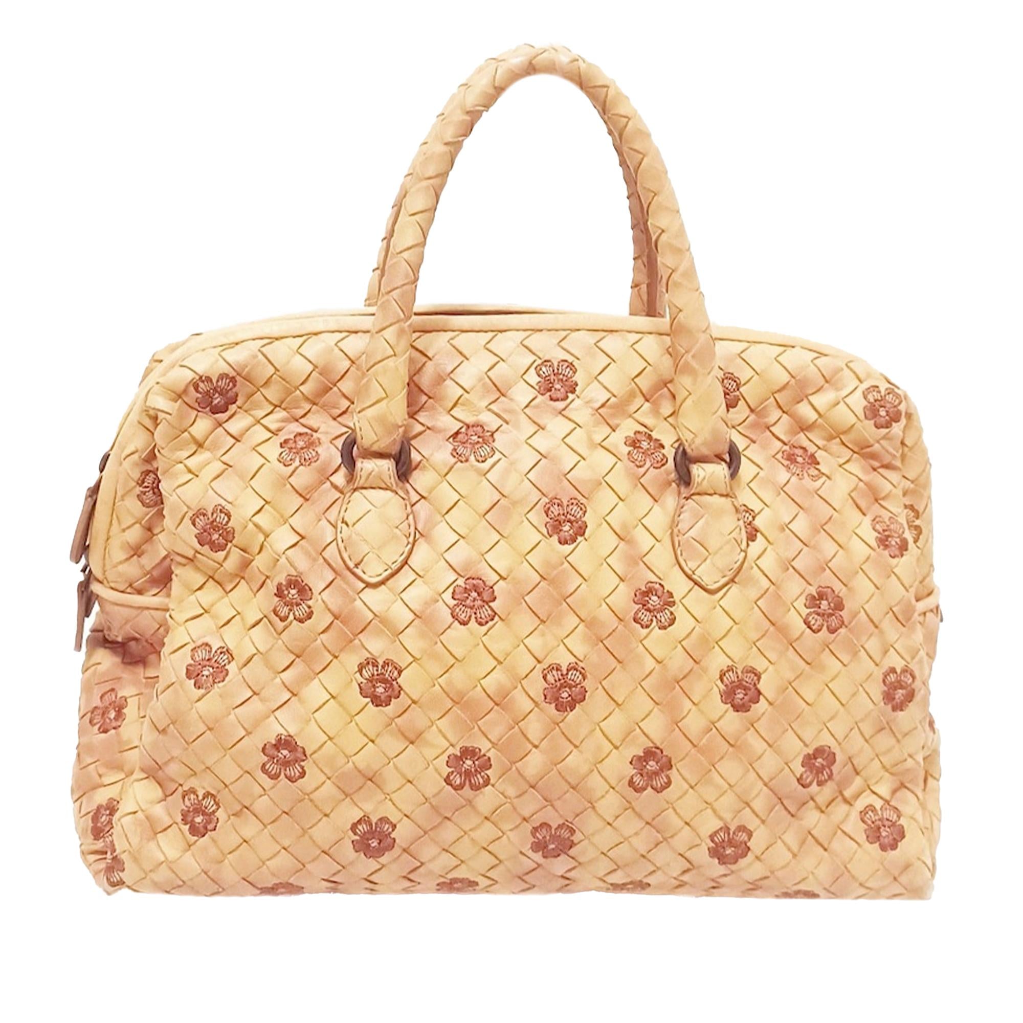 Bottega Veneta Intrecciato Flower Boston (SHG-ijw1jM)