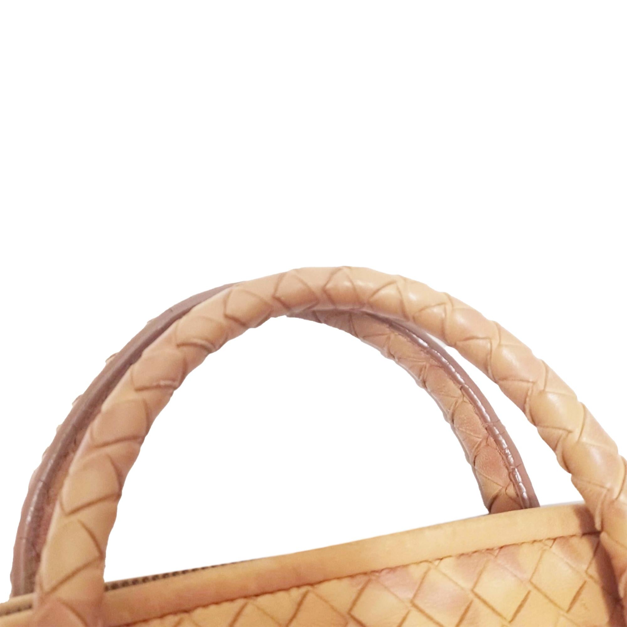 Bottega Veneta Intrecciato Flower Boston (SHG-ijw1jM)