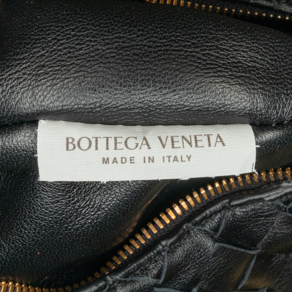 Bottega Veneta Intrecciato Foulard Shoulder Bag (SHG-7IVIW7)