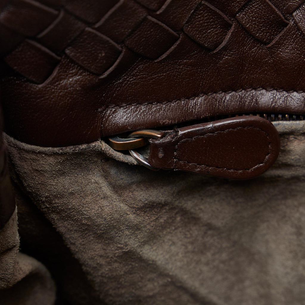 Bottega Veneta Intrecciato Handbag (SHG-9TU4Jr)