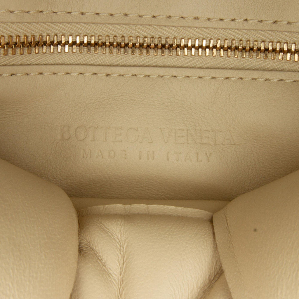 Bottega Veneta Intrecciato Lambskin Padded Chain Cassette (SHG-hg8jMi)