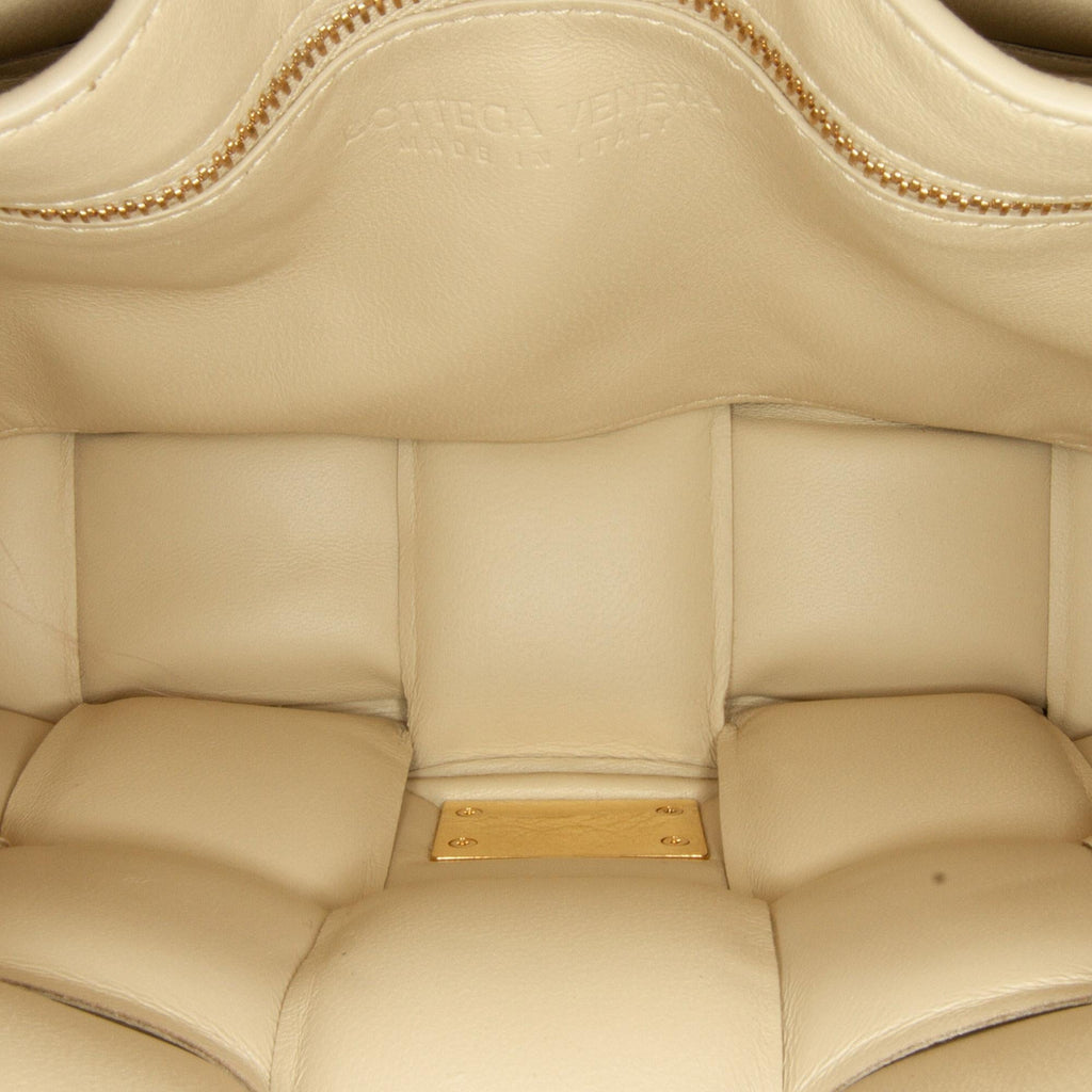 Bottega Veneta Intrecciato Lambskin Padded Chain Cassette (SHG-hg8jMi)