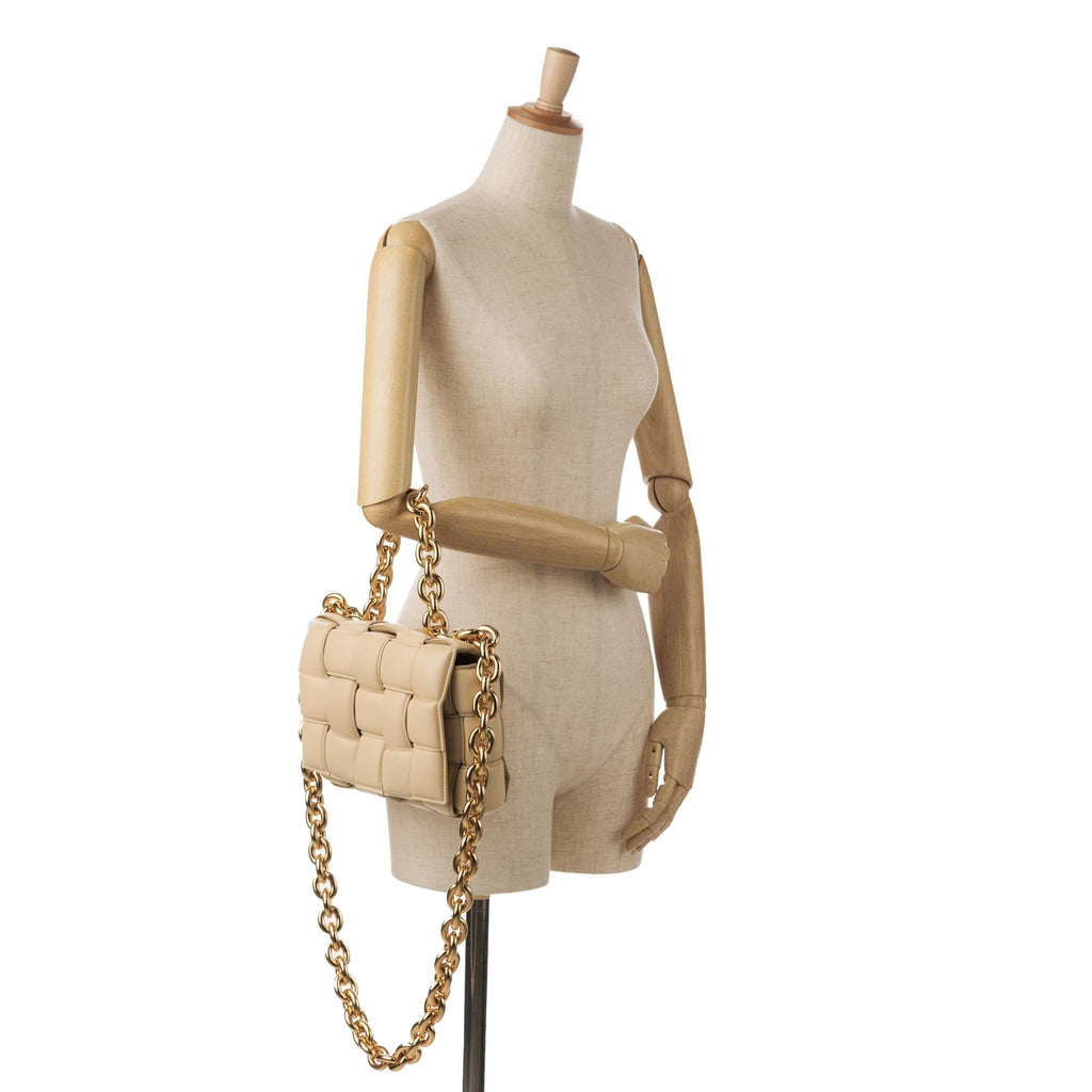 Bottega Veneta Intrecciato Lambskin Padded Chain Cassette (SHG-hg8jMi)