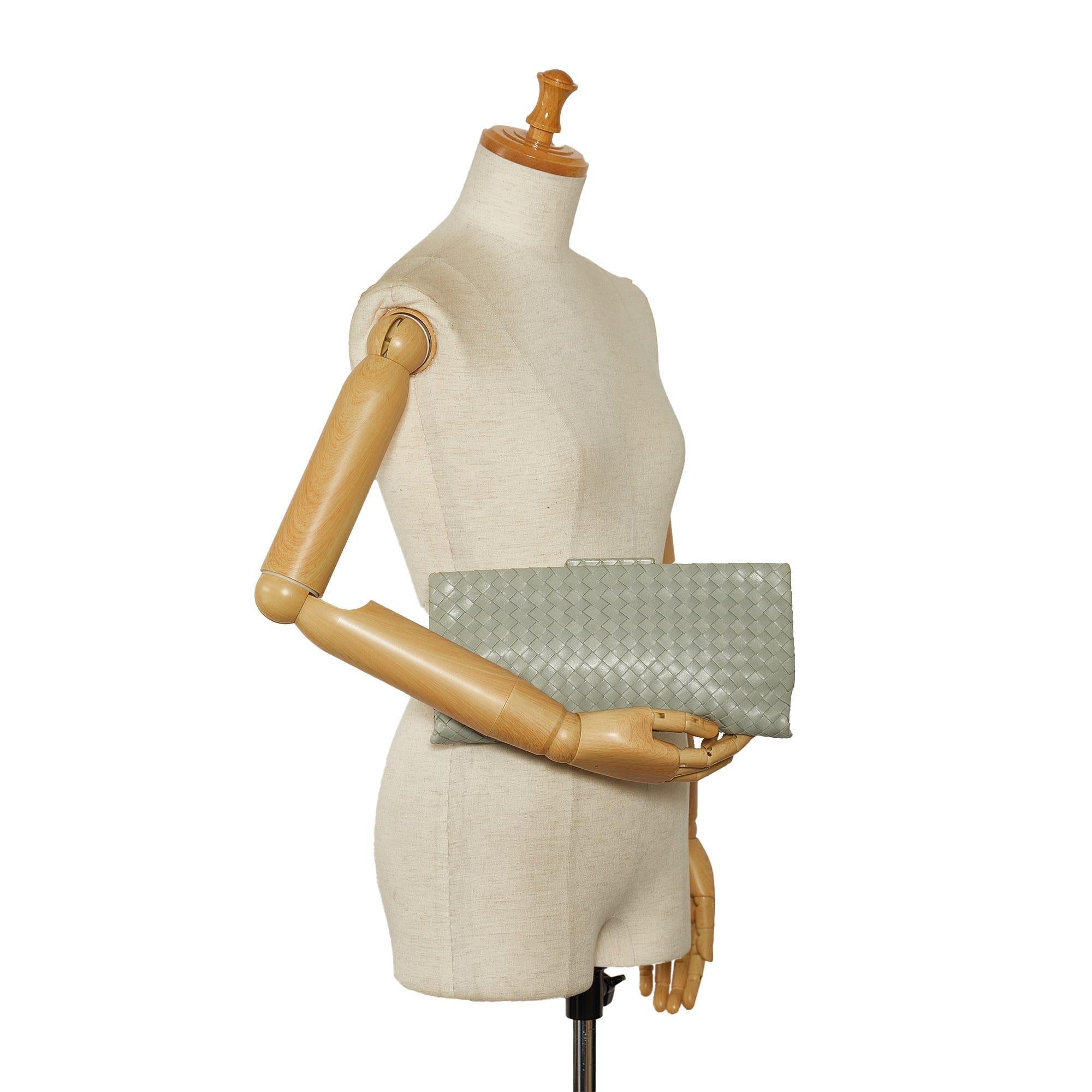 Bottega Veneta Intrecciato Leather Clutch Bag (SHG-yflJnS)