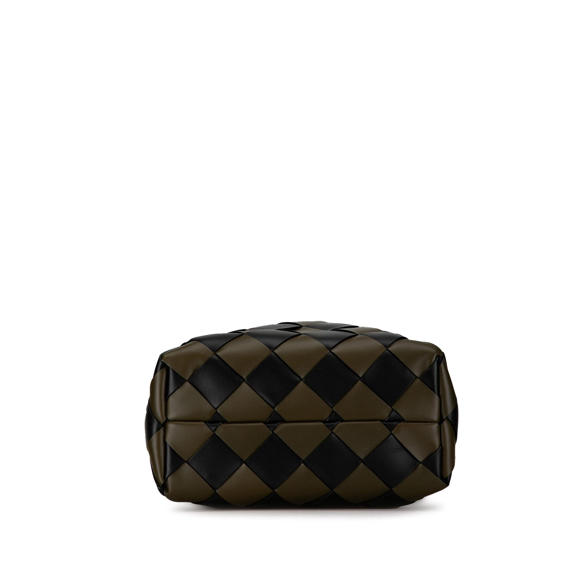 Bottega Veneta Intrecciato Maxi Cabat 30 Satchel (SHG-P7LX5h)