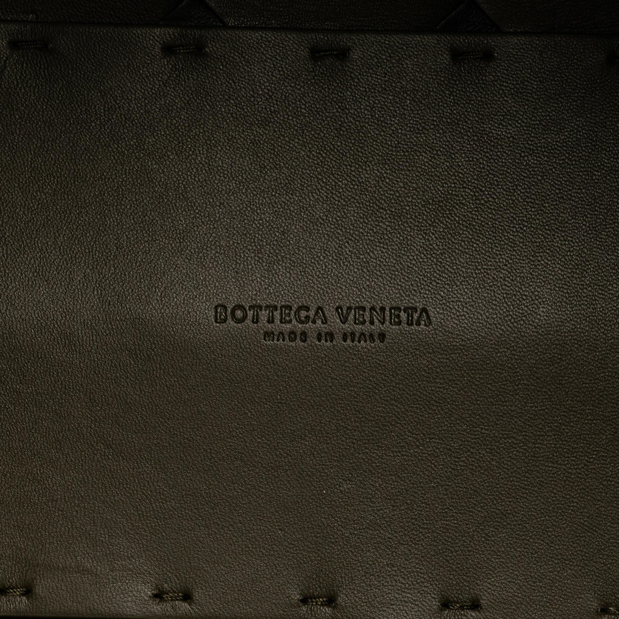 Bottega Veneta Intrecciato Maxi Cabat 30 Satchel (SHG-P7LX5h)
