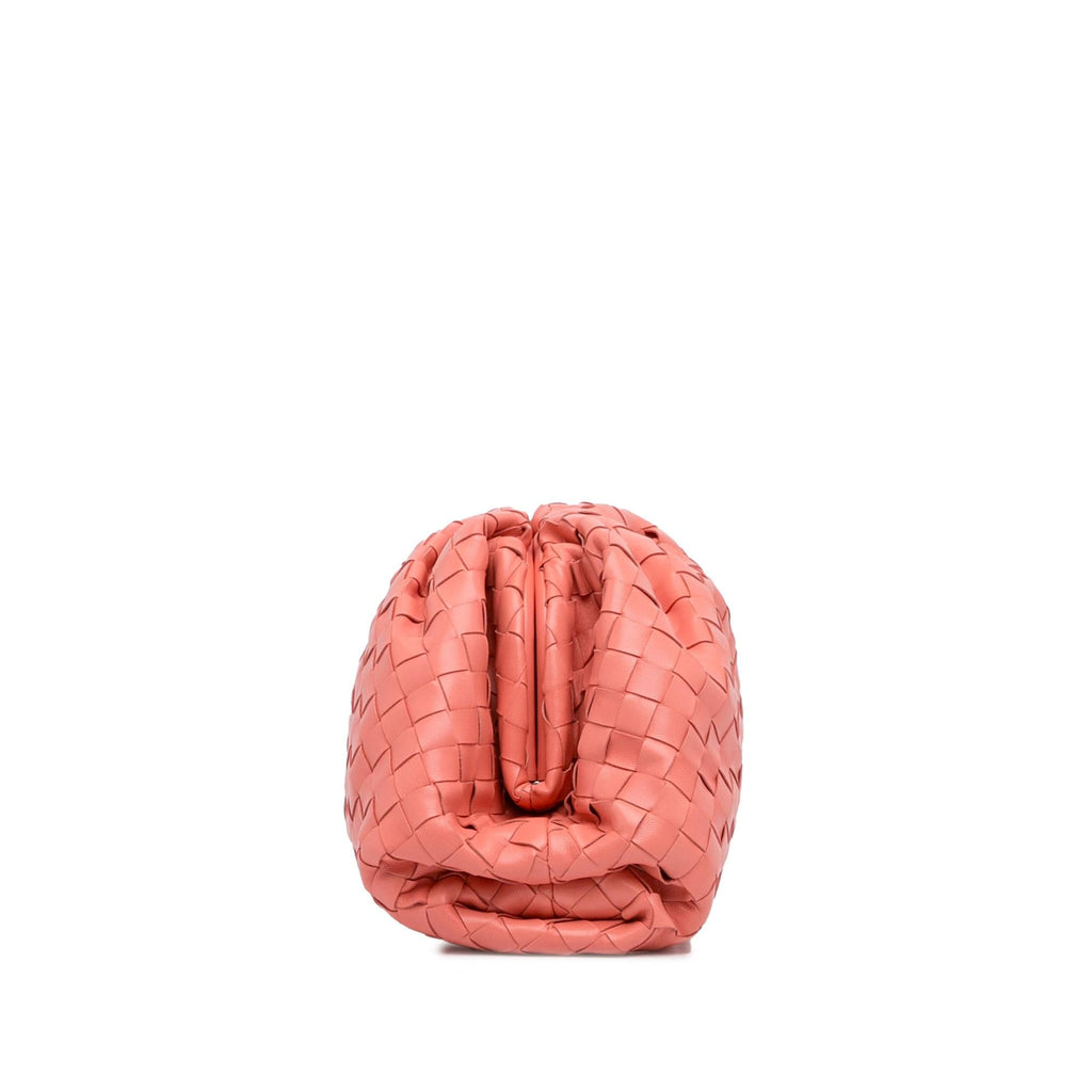 Bottega Veneta Intrecciato Maxi The Pouch (SHG-yVEbci)