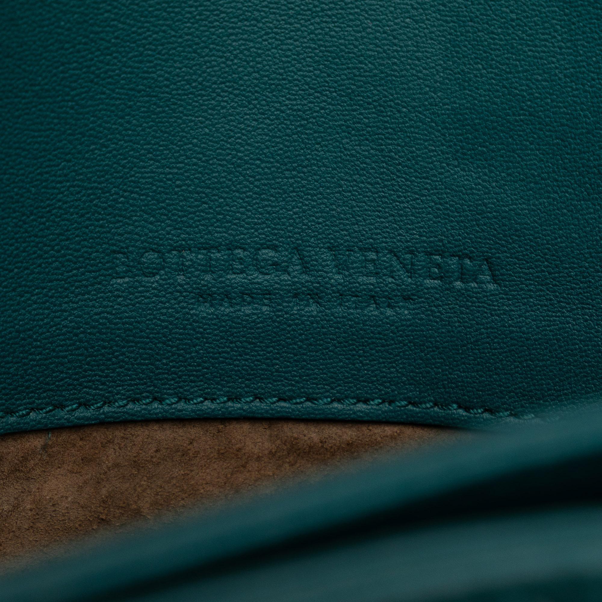 Bottega Veneta Intrecciato Milano Tote (SHG-Mfyex9)