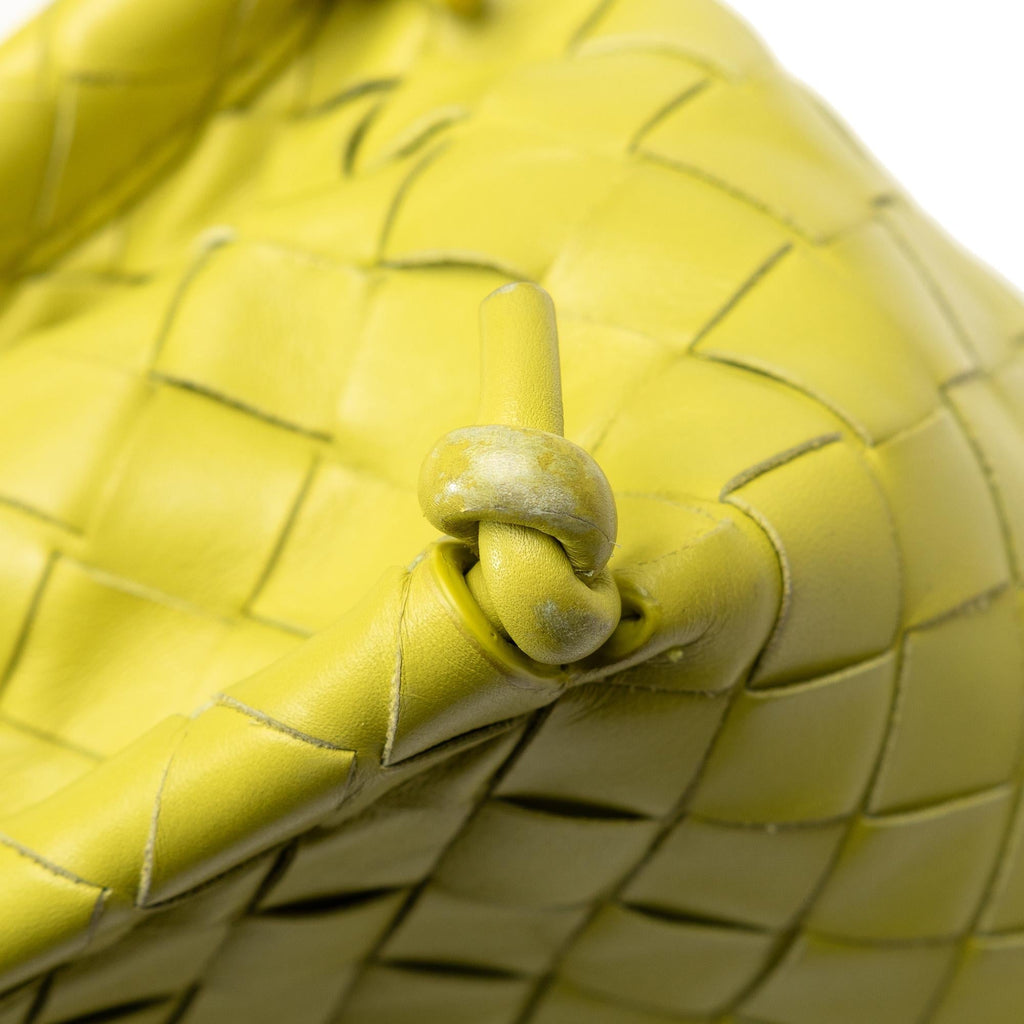 Bottega Veneta Intrecciato Mini Knot Bucket Bag (SHG-0MANrB)