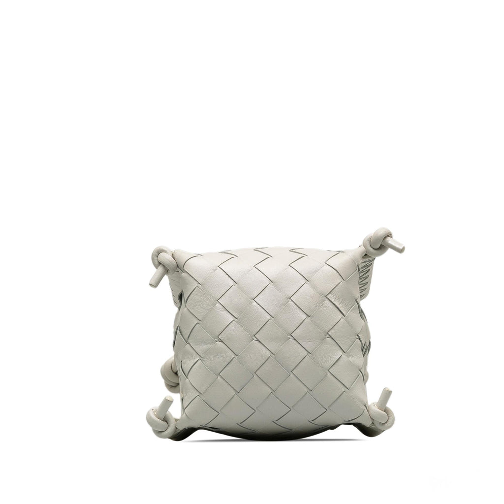 Bottega Veneta Intrecciato Mini Knot Bucket Bag (SHG-0GOSAm)