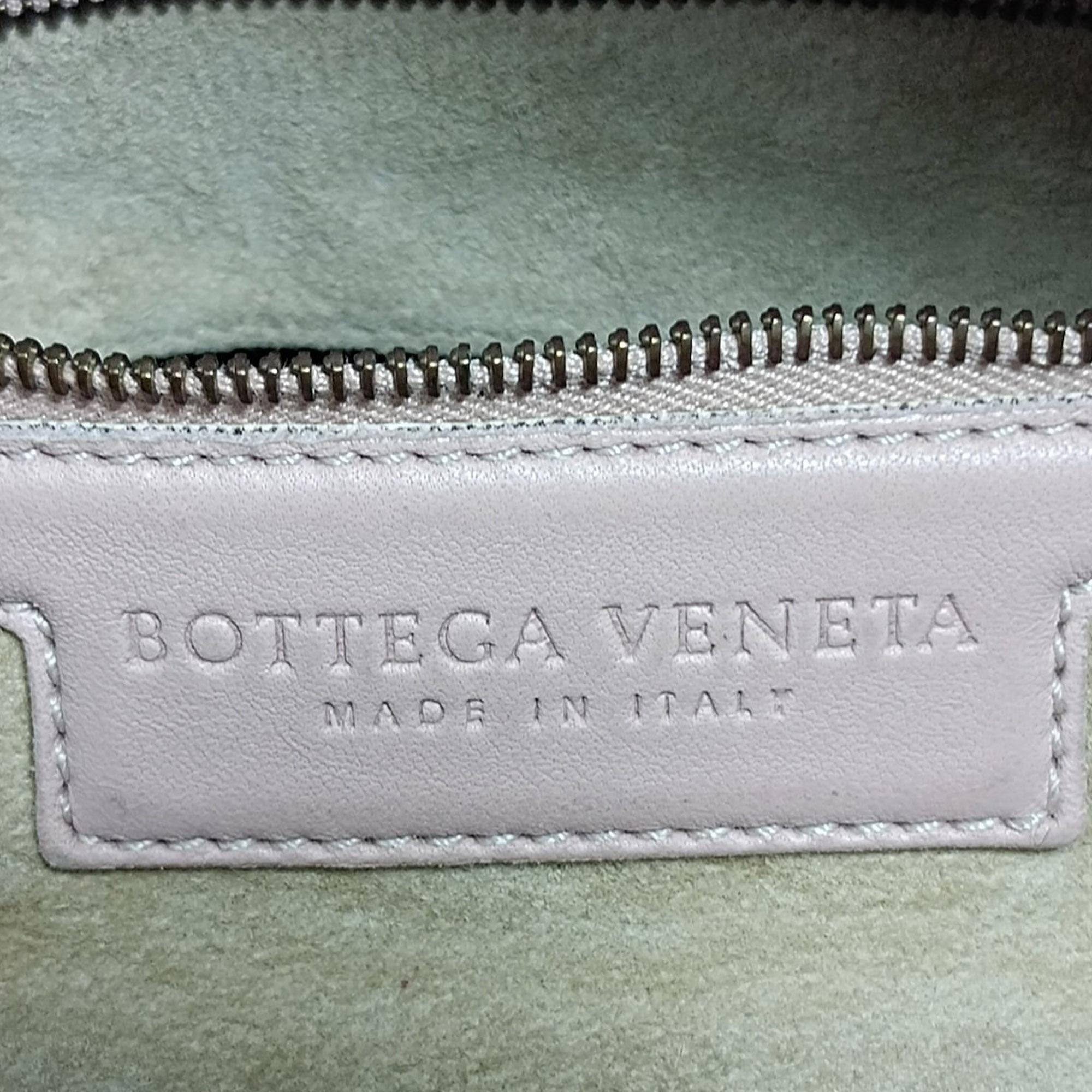 Bottega Veneta Intrecciato Montaigne (SHG-yWlxaG)