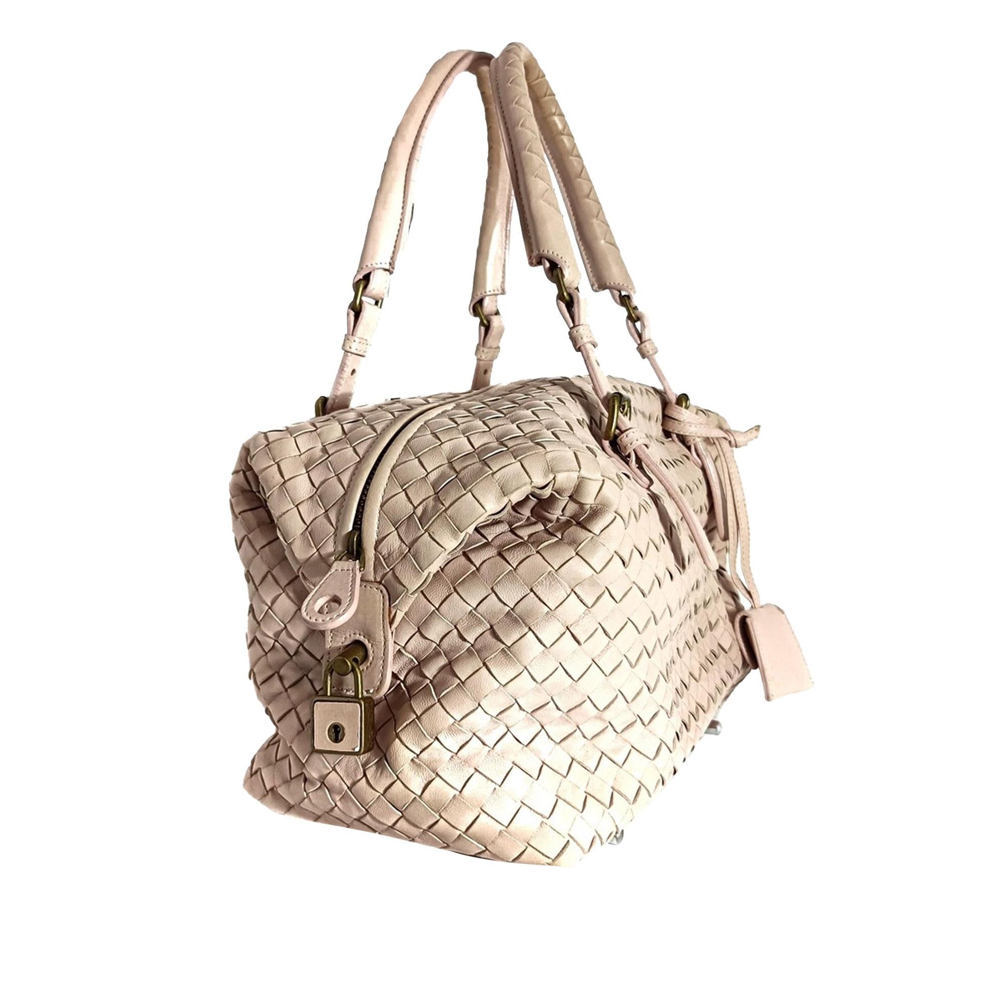 Bottega Veneta Intrecciato Montaigne (SHG-yWlxaG)