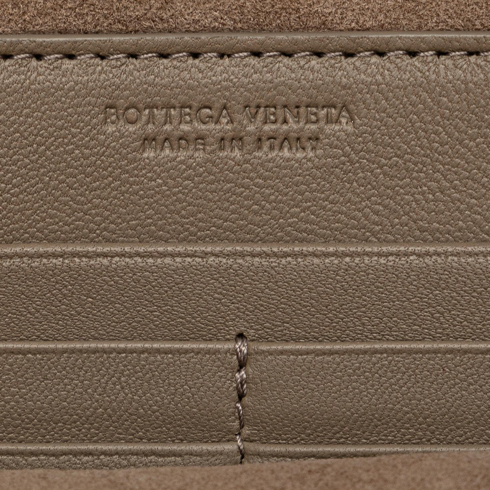 Bottega Veneta Intrecciato Nappa Biletto Wallet on Chain (SHG-dOzzWj)
