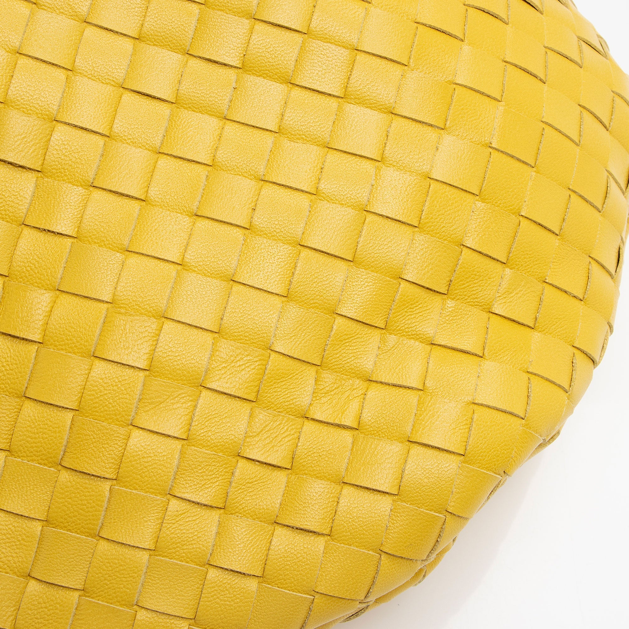 Bottega Veneta Intrecciato Nappa Bulb Shoulder Bag (SHF-0iUWsy)