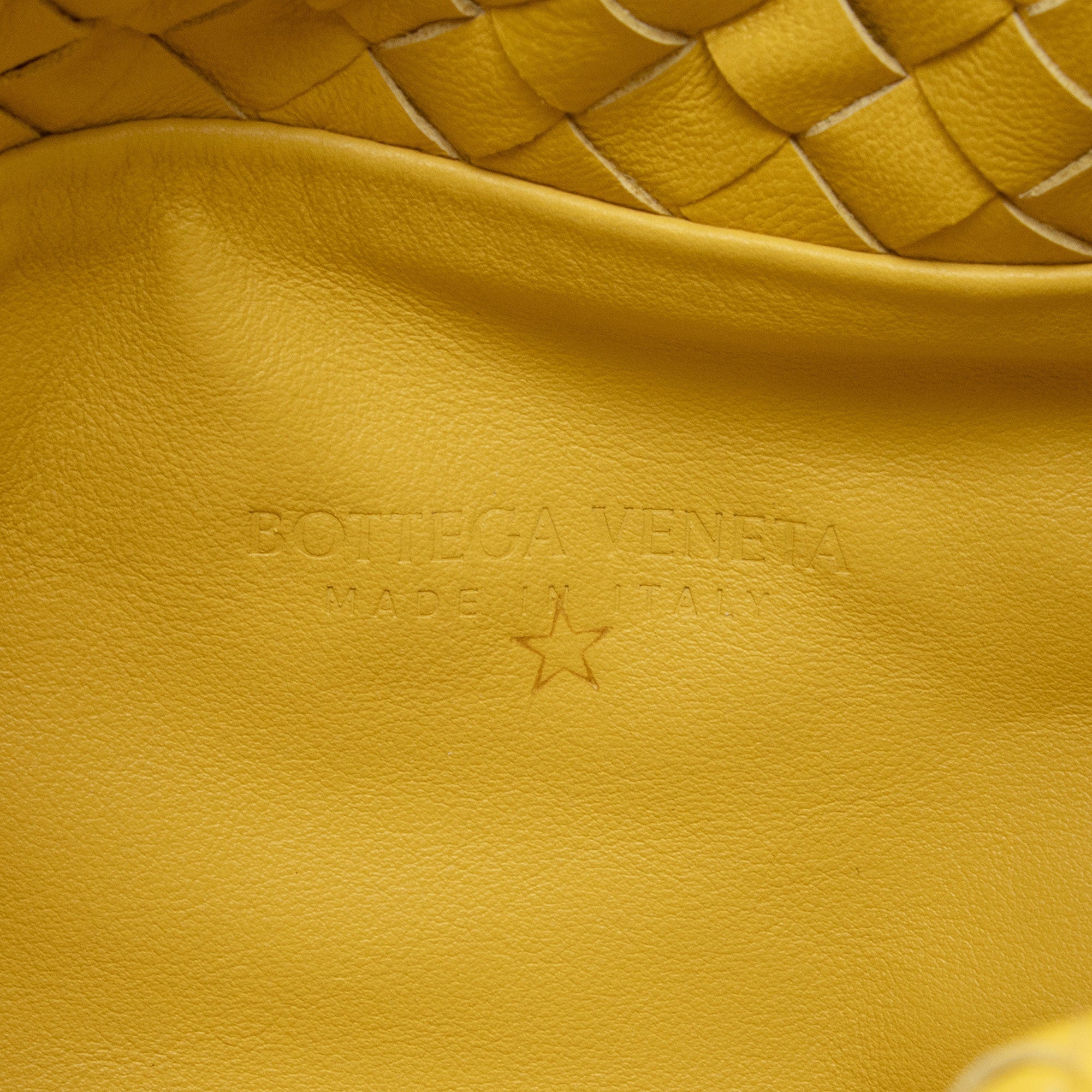 Bottega Veneta Intrecciato Nappa Bulb Shoulder Bag (SHF-0iUWsy)