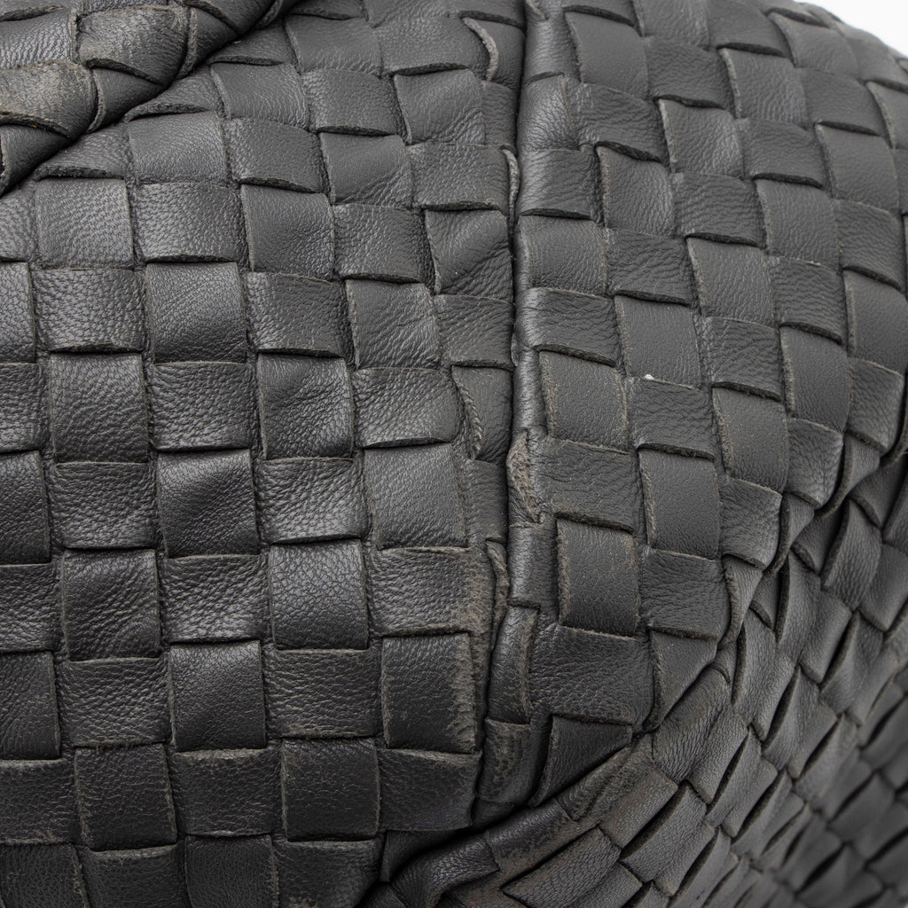 Bottega Veneta Intrecciato Nappa Campana Medium Shoulder Bag (SHF-a7yNeU)