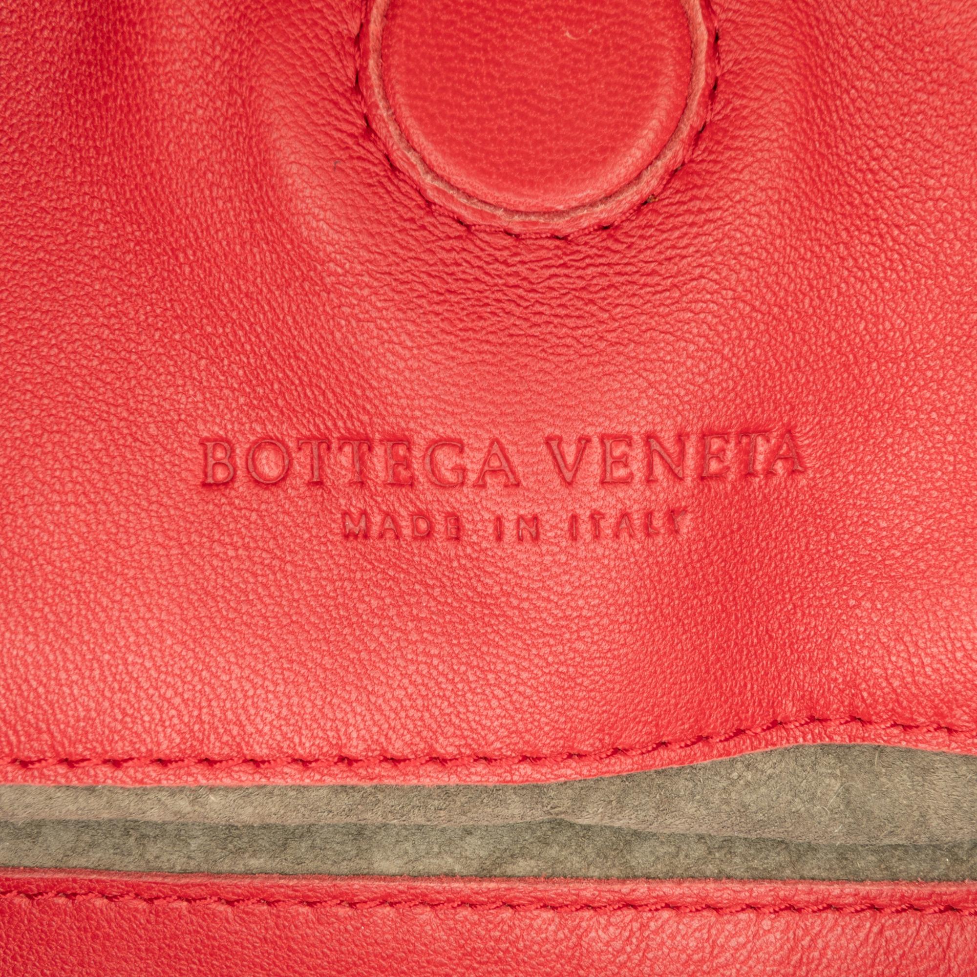 Bottega Veneta Intrecciato Nappa Duo Shoulder Bag (SHG-DlI99L)
