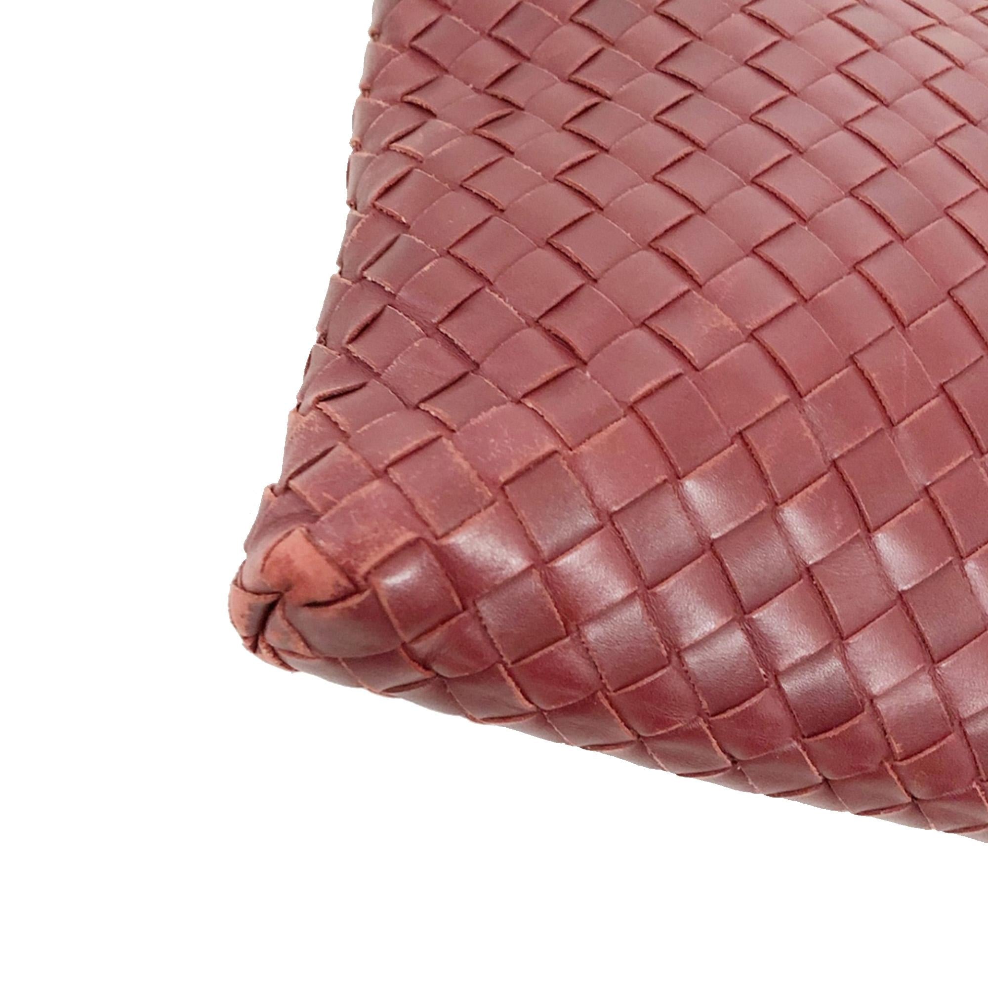 Bottega Veneta Intrecciato Nappa Flat Messenger Bag (SHG-EKQcMx)