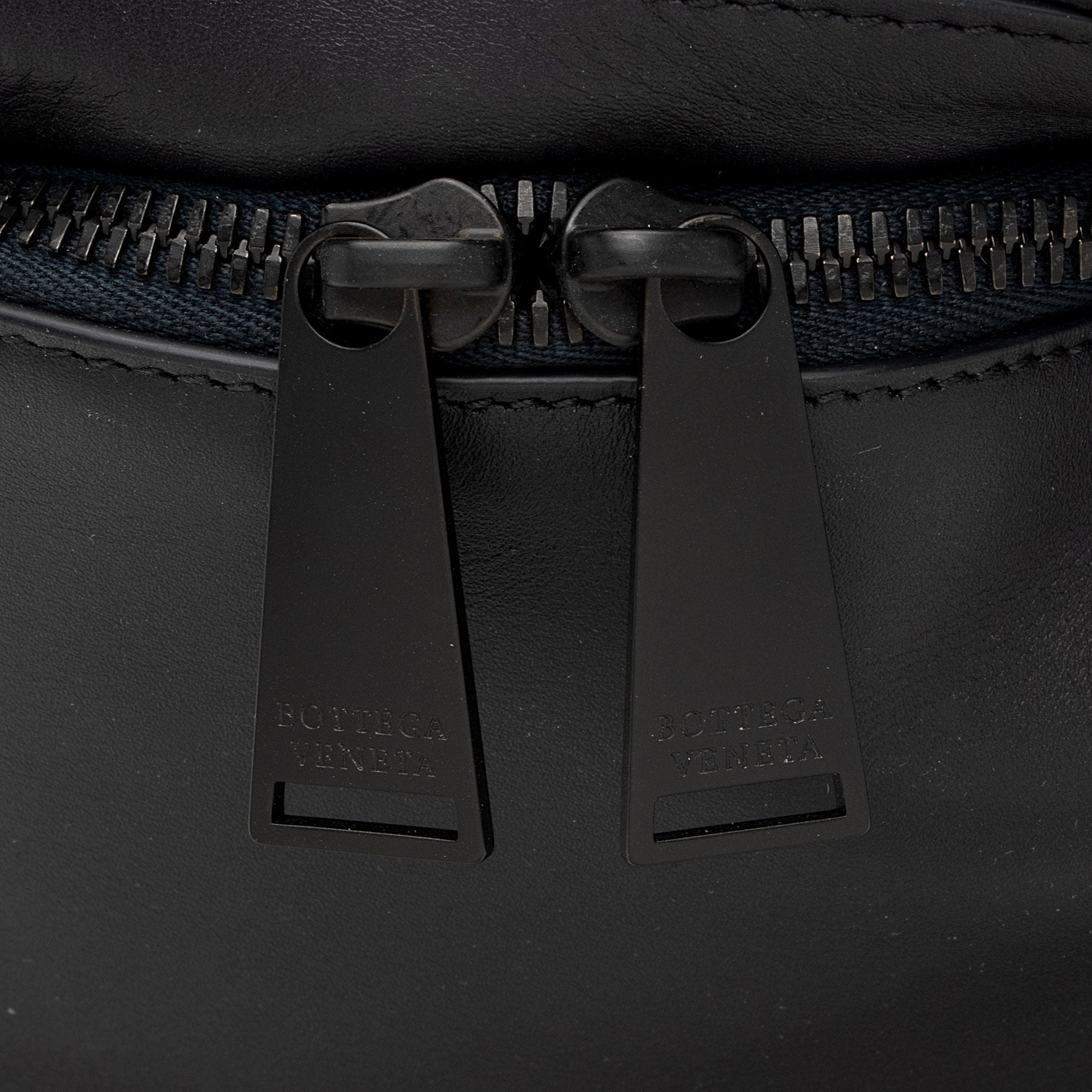Bottega Veneta Intrecciato Nappa Front Pocket Medium Backpack (SHF-RpBOnW)