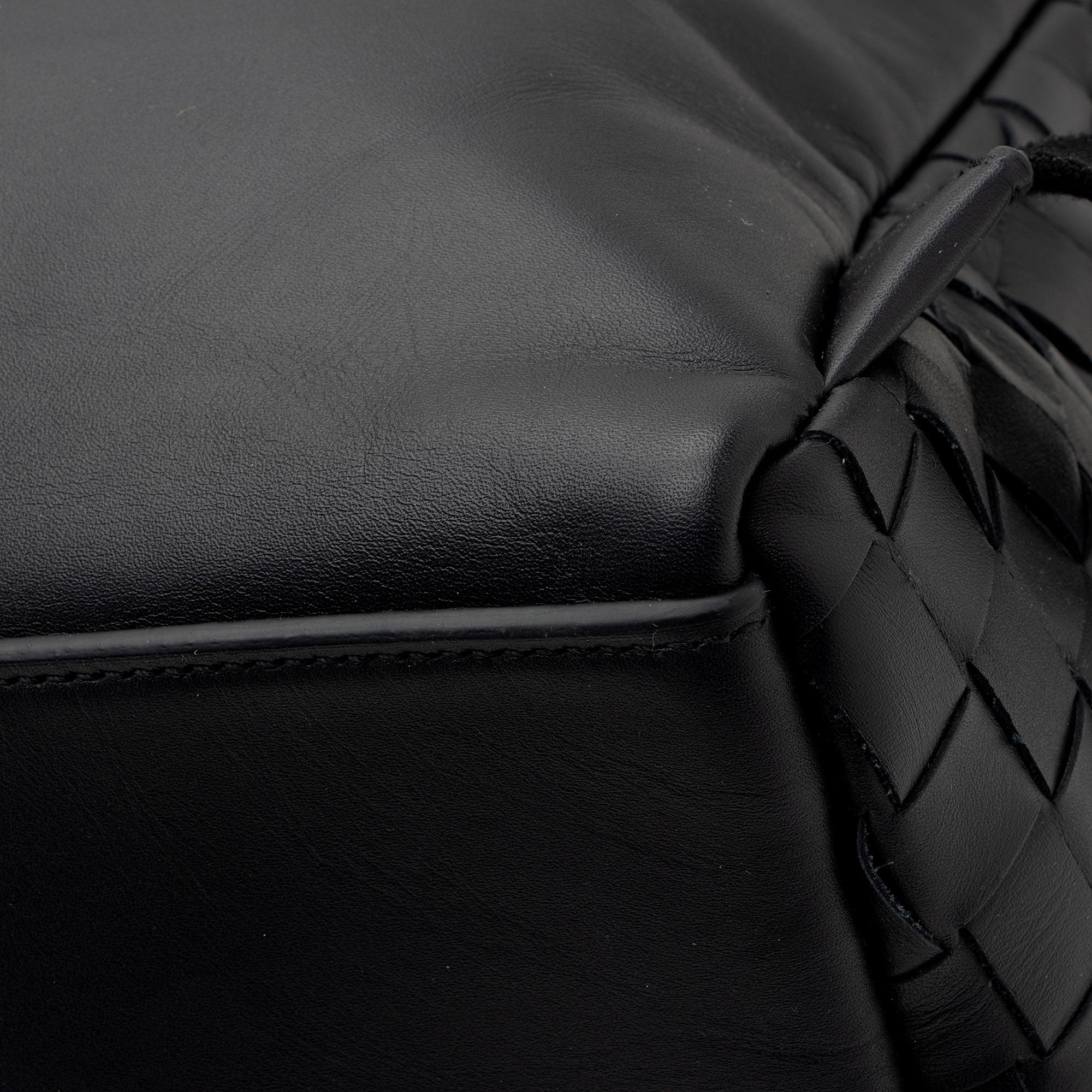 Bottega Veneta Intrecciato Nappa Front Pocket Medium Backpack (SHF-RpBOnW)