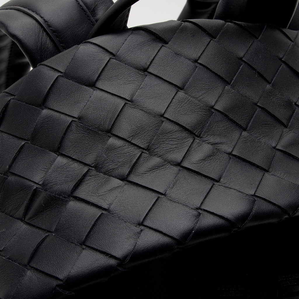 Bottega Veneta Intrecciato Nappa Front Pocket Medium Backpack (SHF-RpBOnW)