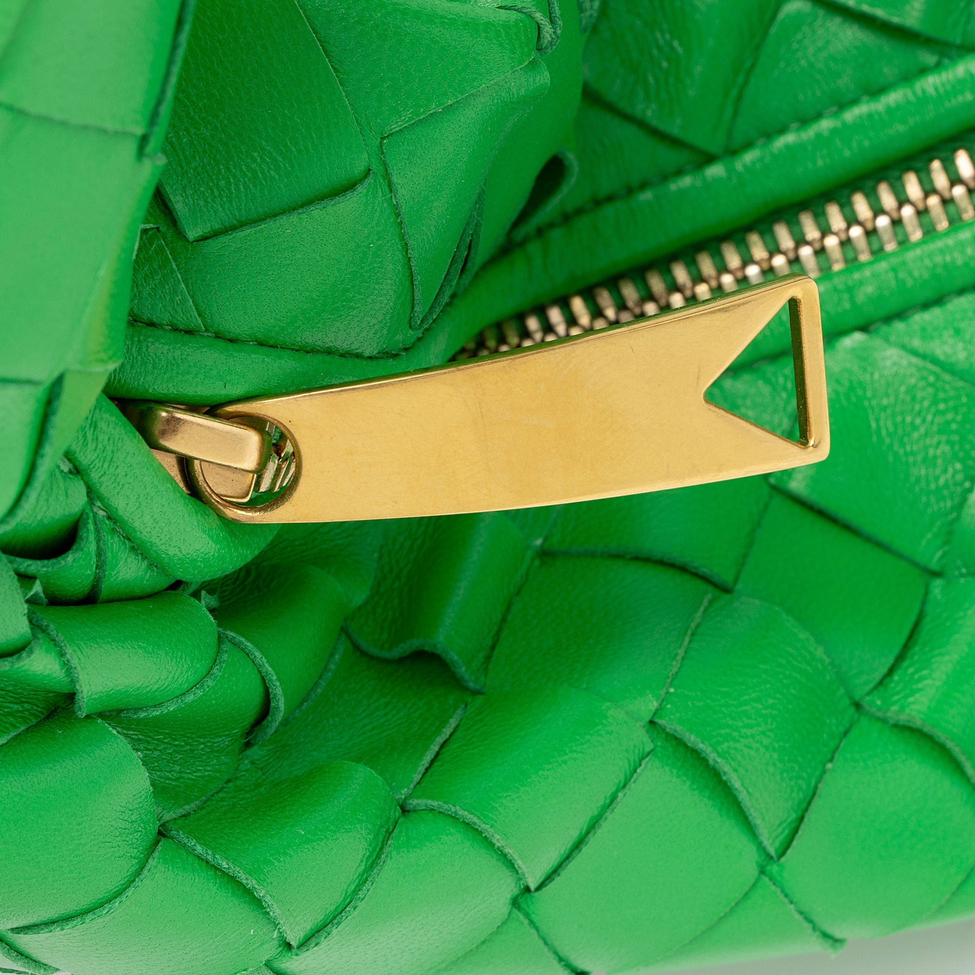 Bottega Veneta Intrecciato Nappa Jodie Mini Bag (SHF-0byAuU)