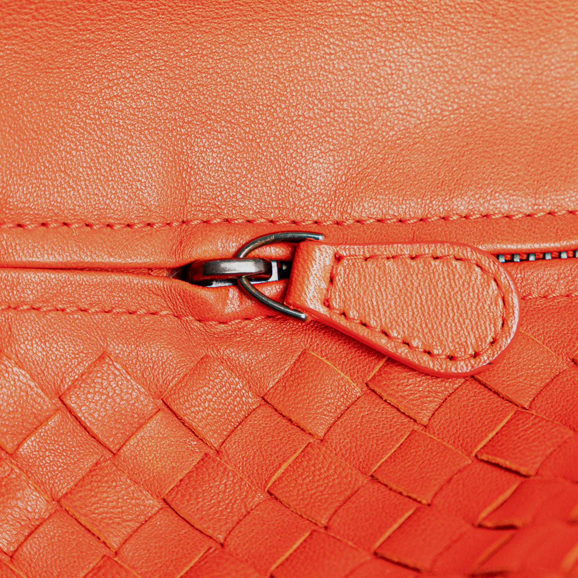 Bottega Veneta Intrecciato Nappa Julie Tote (SHG-pYQtKT)
