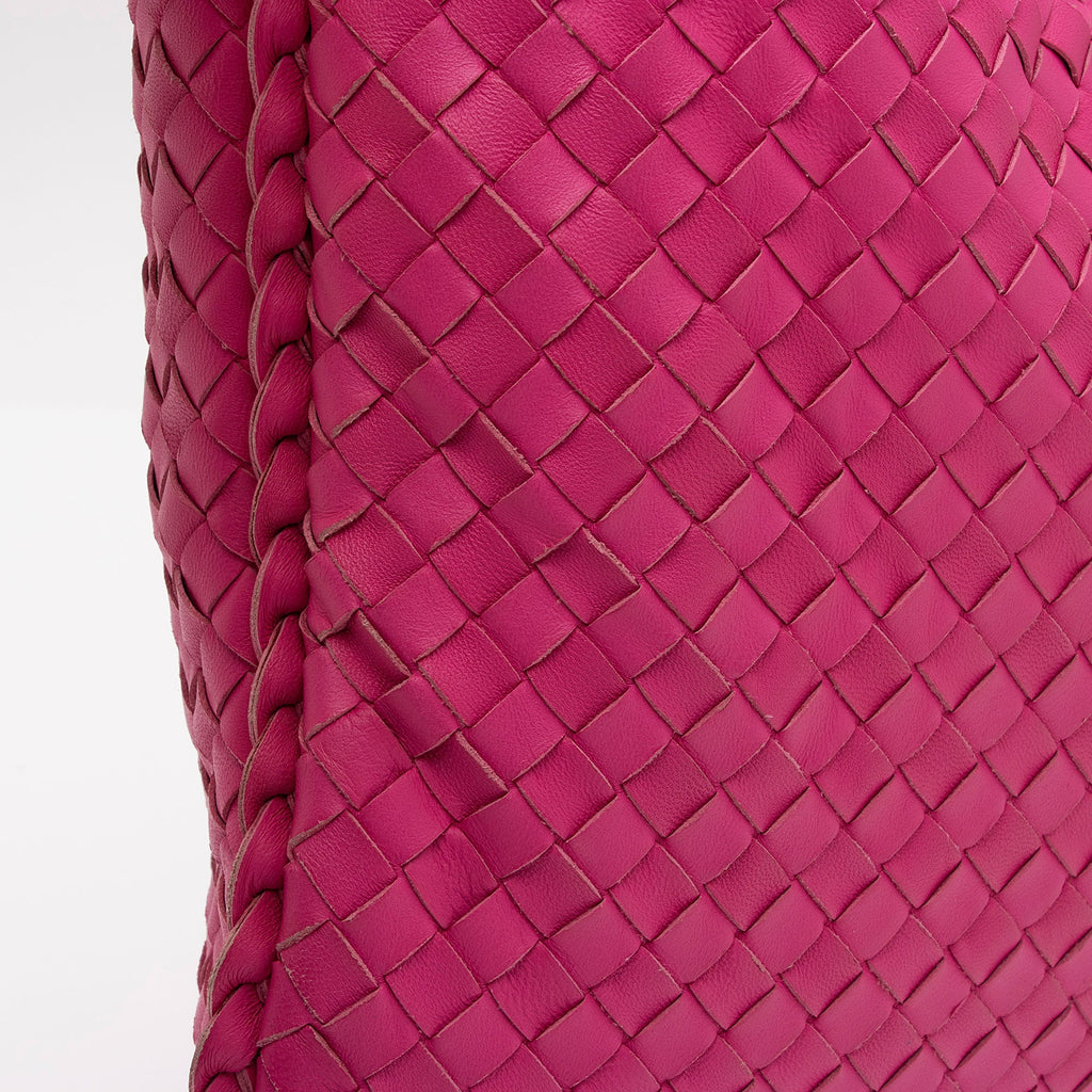 Bottega Veneta Intrecciato Nappa Medium Hobo (SHF-8Axx0I)