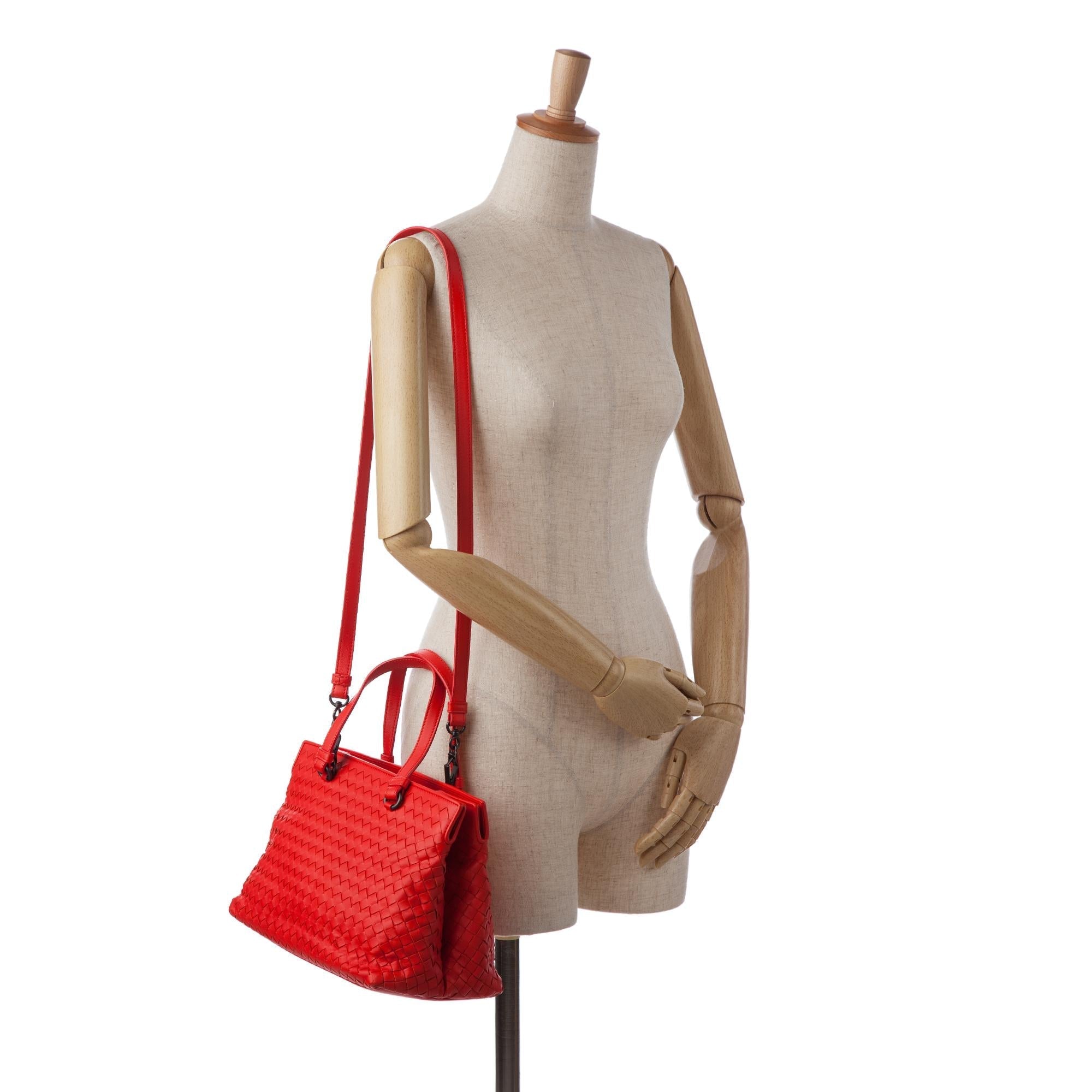 Bottega Veneta Intrecciato Nappa Satchel (SHG-iiquHH)