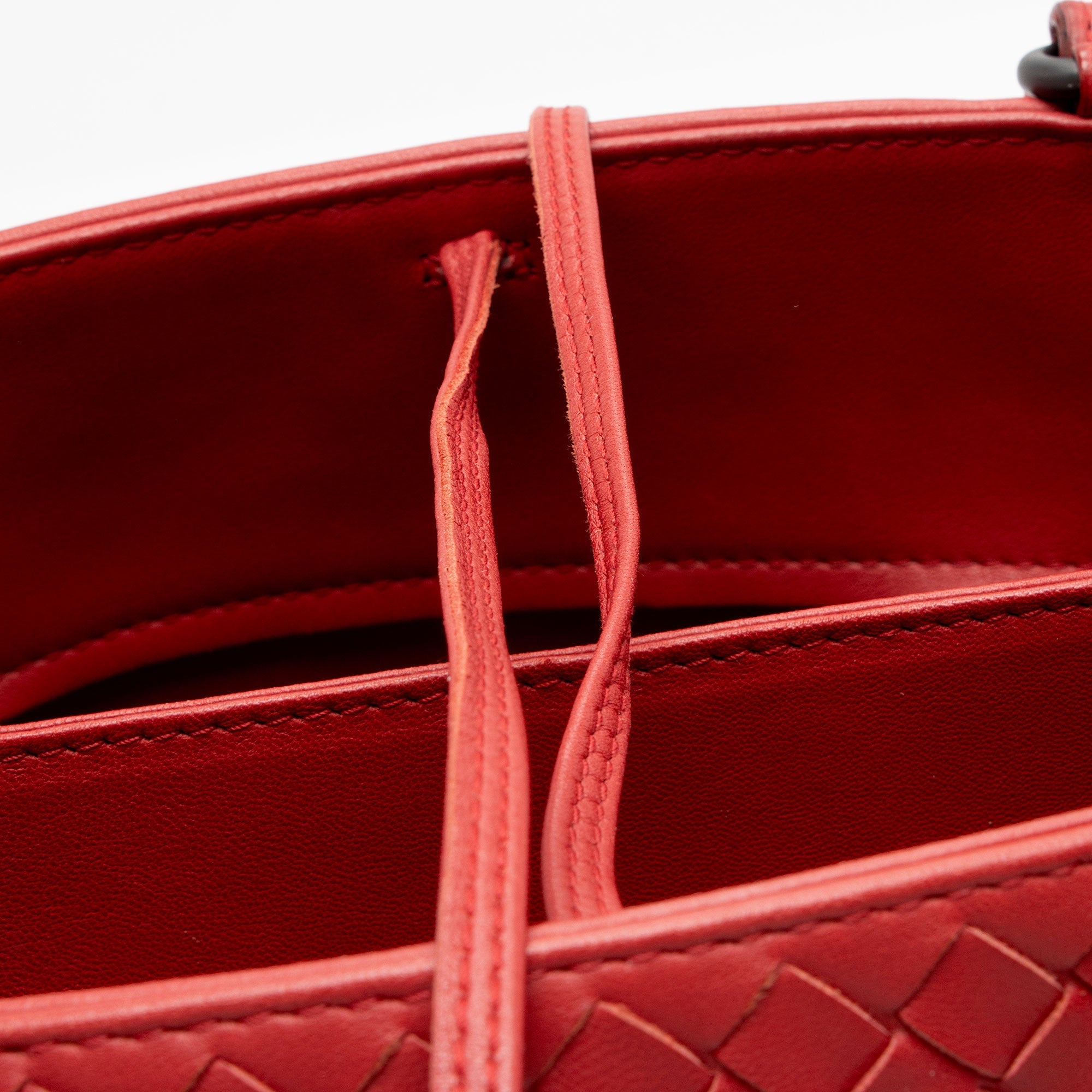 Bottega Veneta Intrecciato Nappa Tote (SHF-q3F7ot)